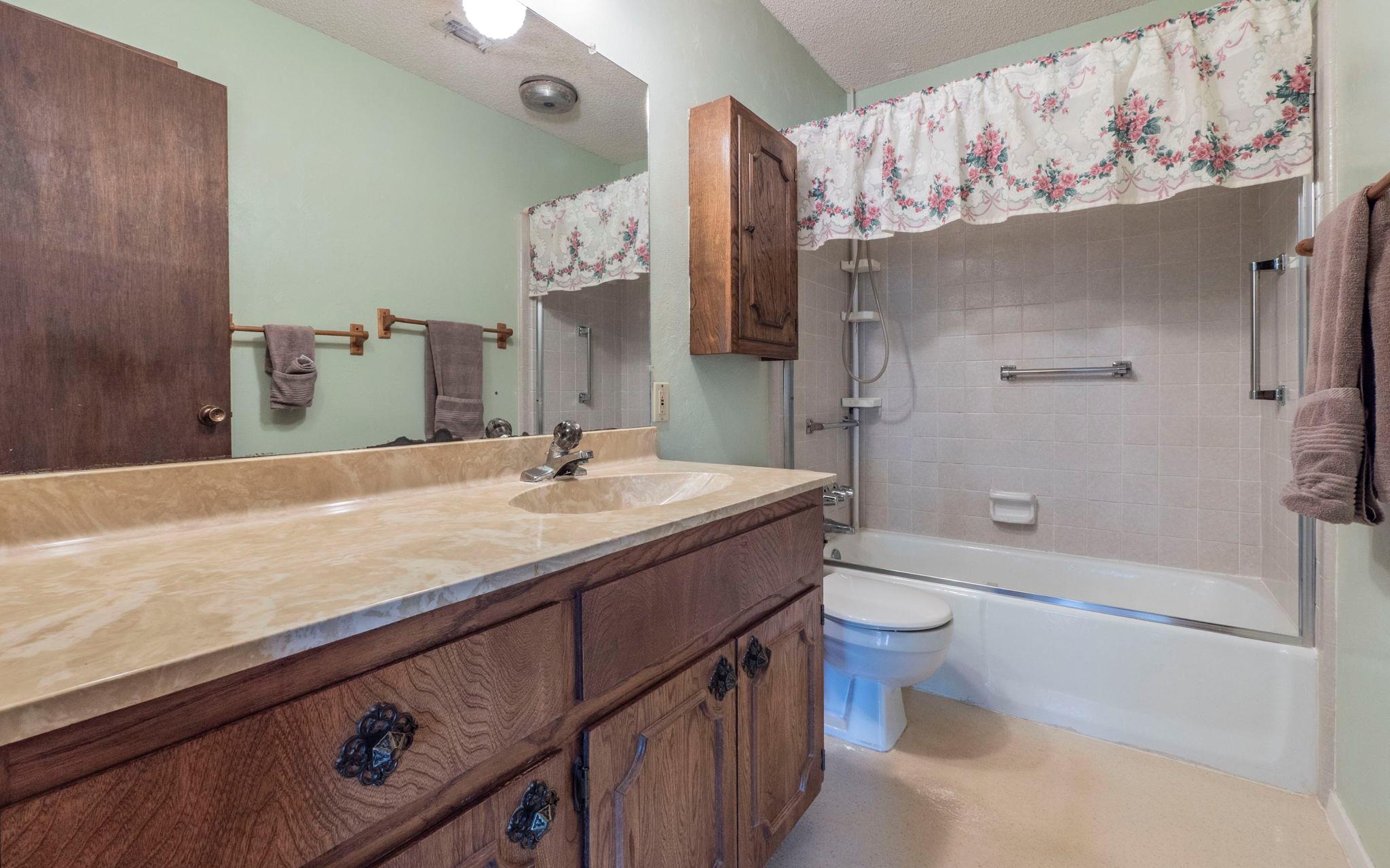 106 White Sands Dr, Lakeway, TX 78734