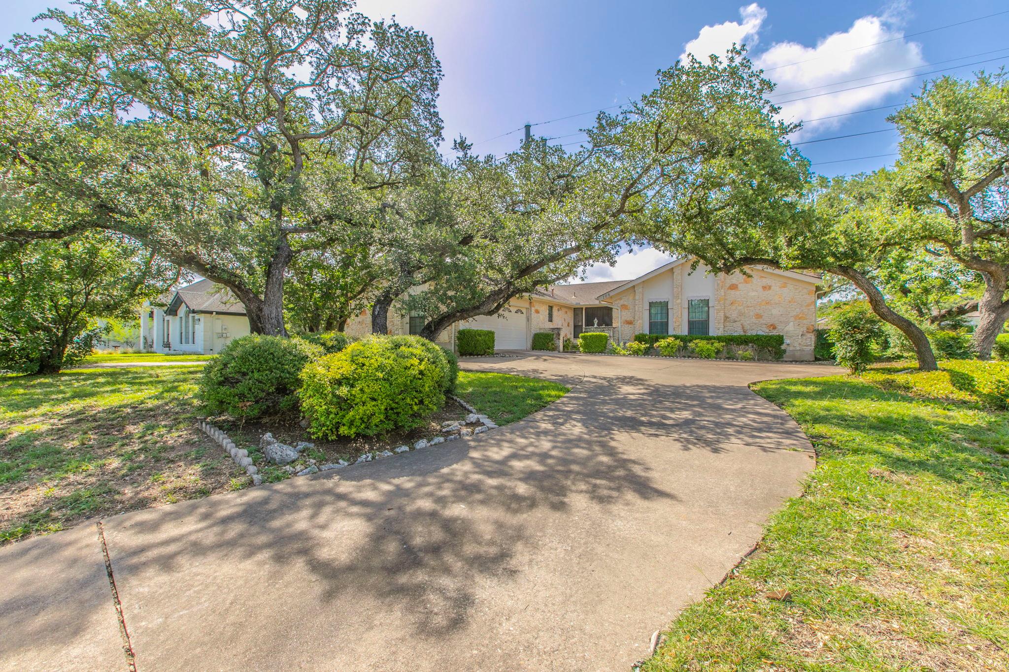 106 White Sands Dr, Lakeway, TX 78734