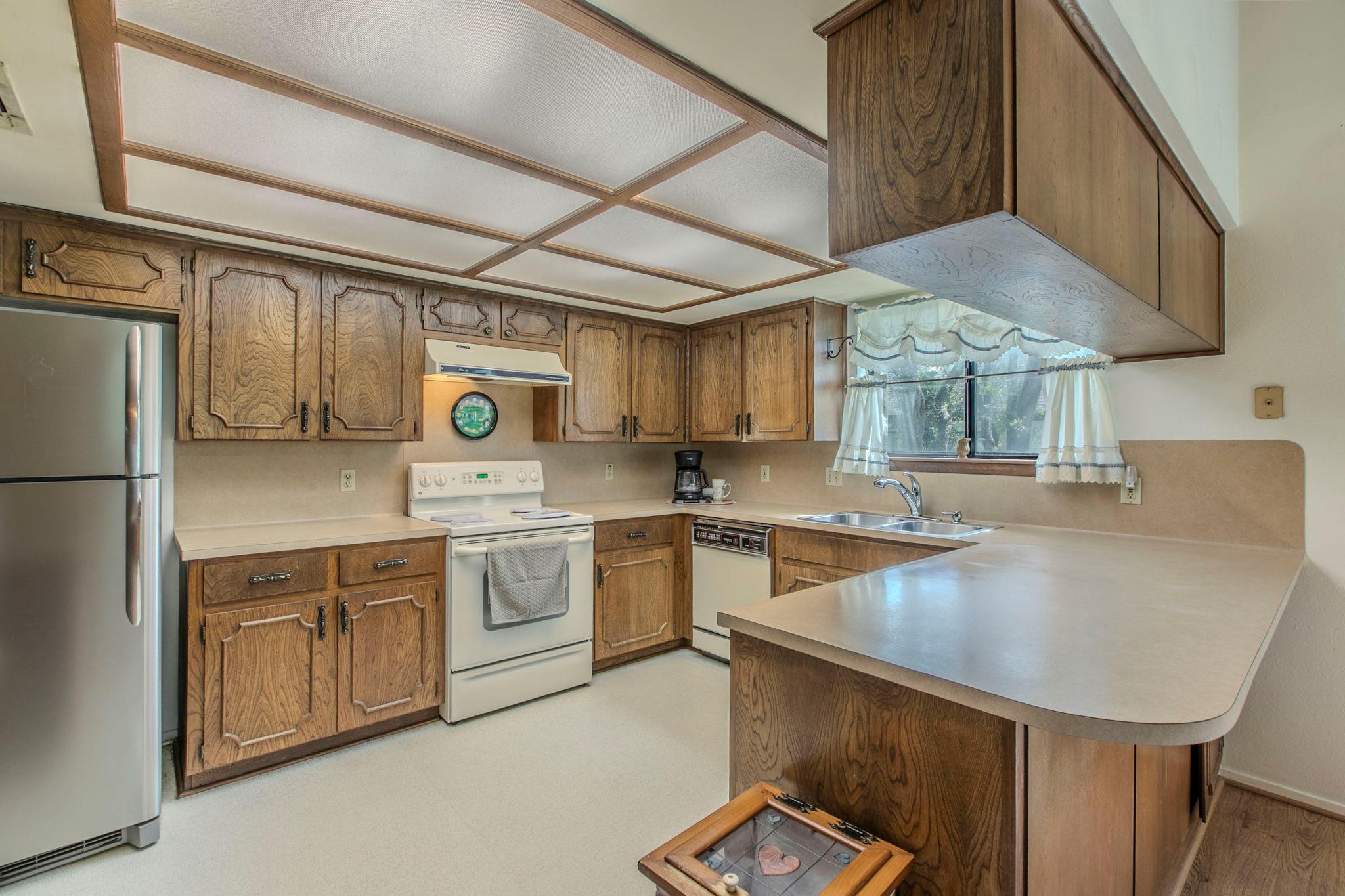 106 White Sands Dr, Lakeway, TX 78734