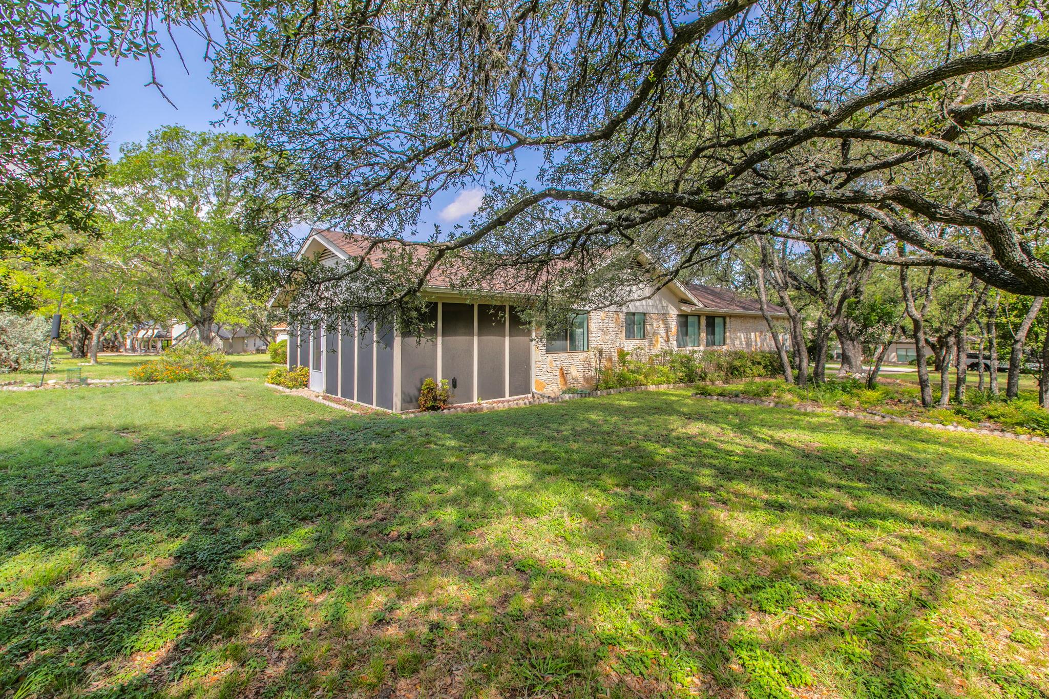 106 White Sands Dr, Lakeway, TX 78734