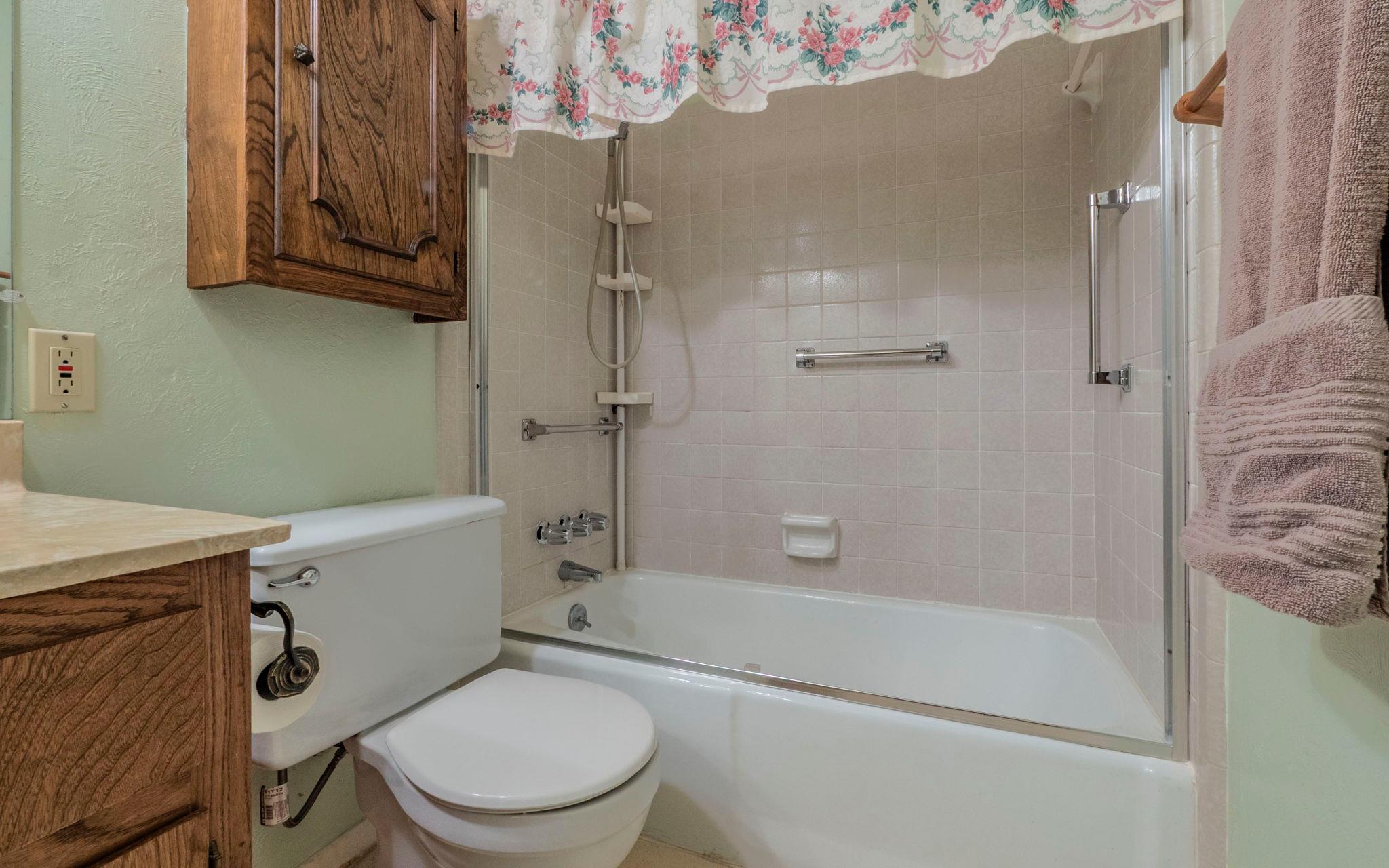 106 White Sands Dr, Lakeway, TX 78734