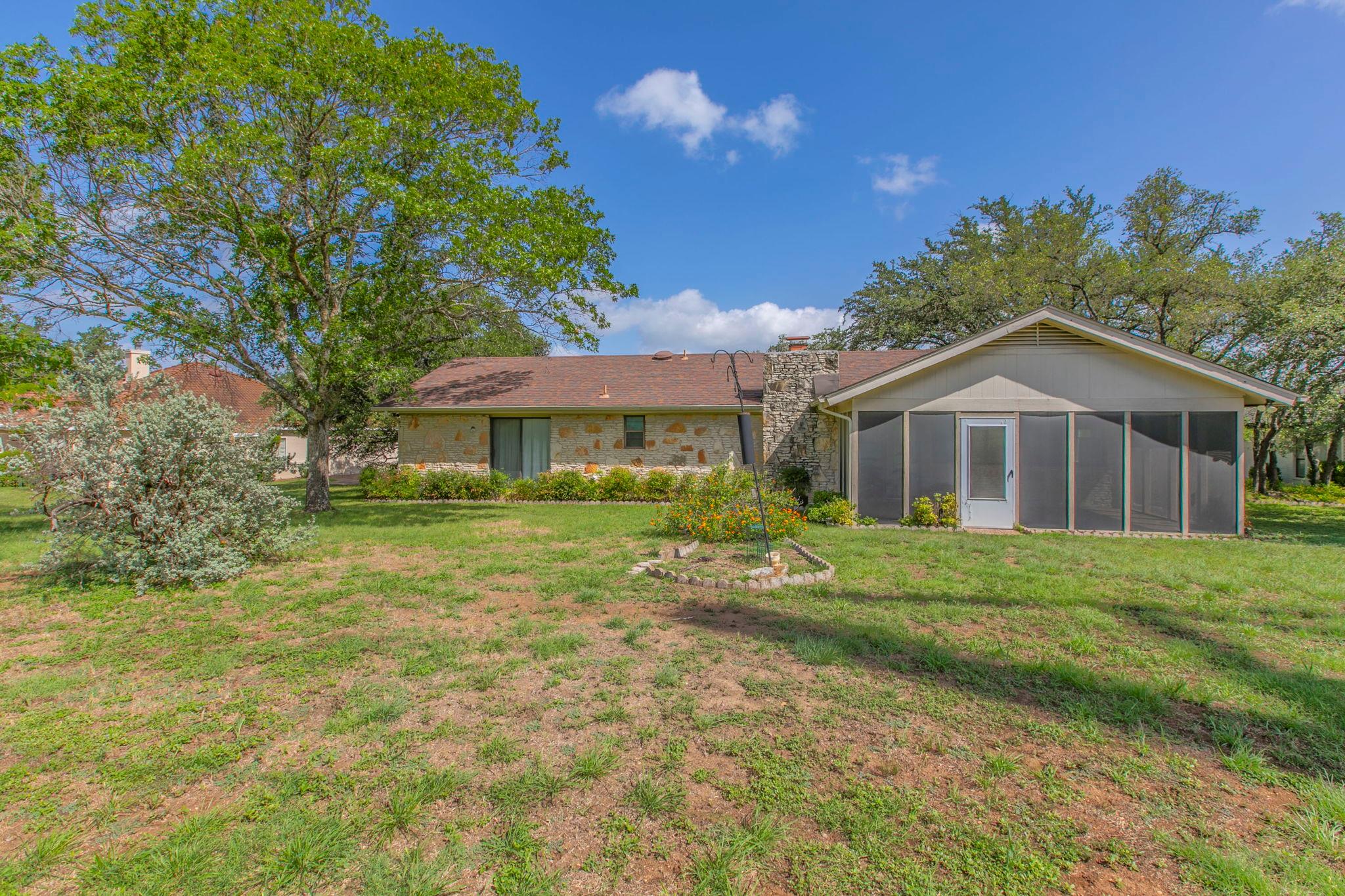 106 White Sands Dr, Lakeway, TX 78734
