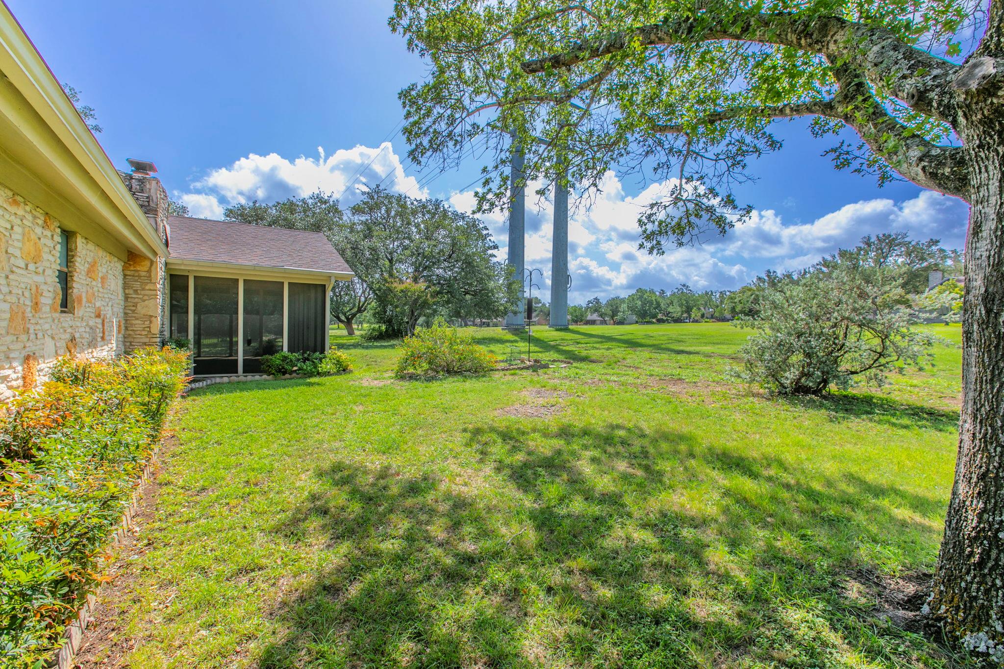 106 White Sands Dr, Lakeway, TX 78734