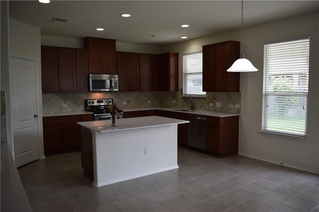 1425 Berlin Ln, Austin, TX 78753