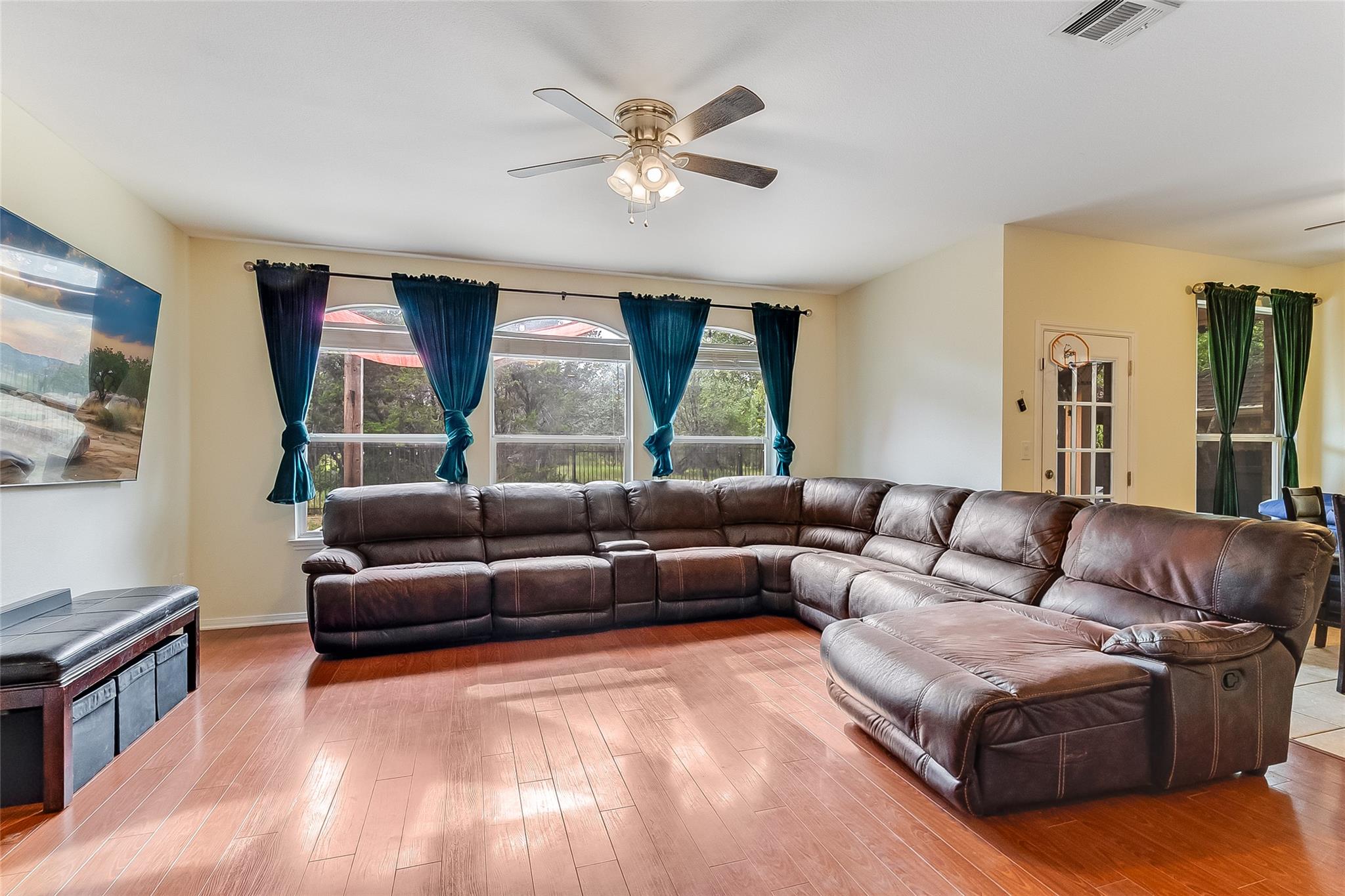 5232 Texas Bluebell Dr, Spicewood, TX 78669