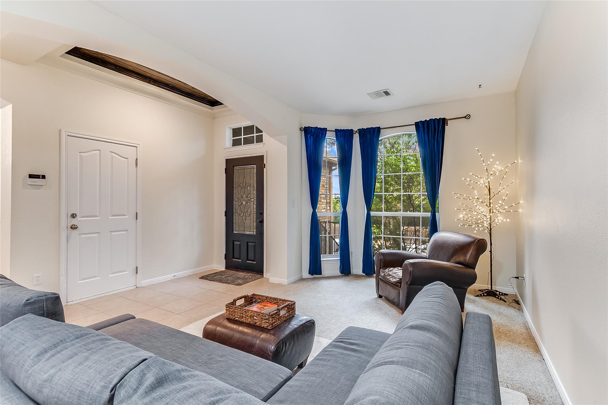 5232 Texas Bluebell Dr, Spicewood, TX 78669