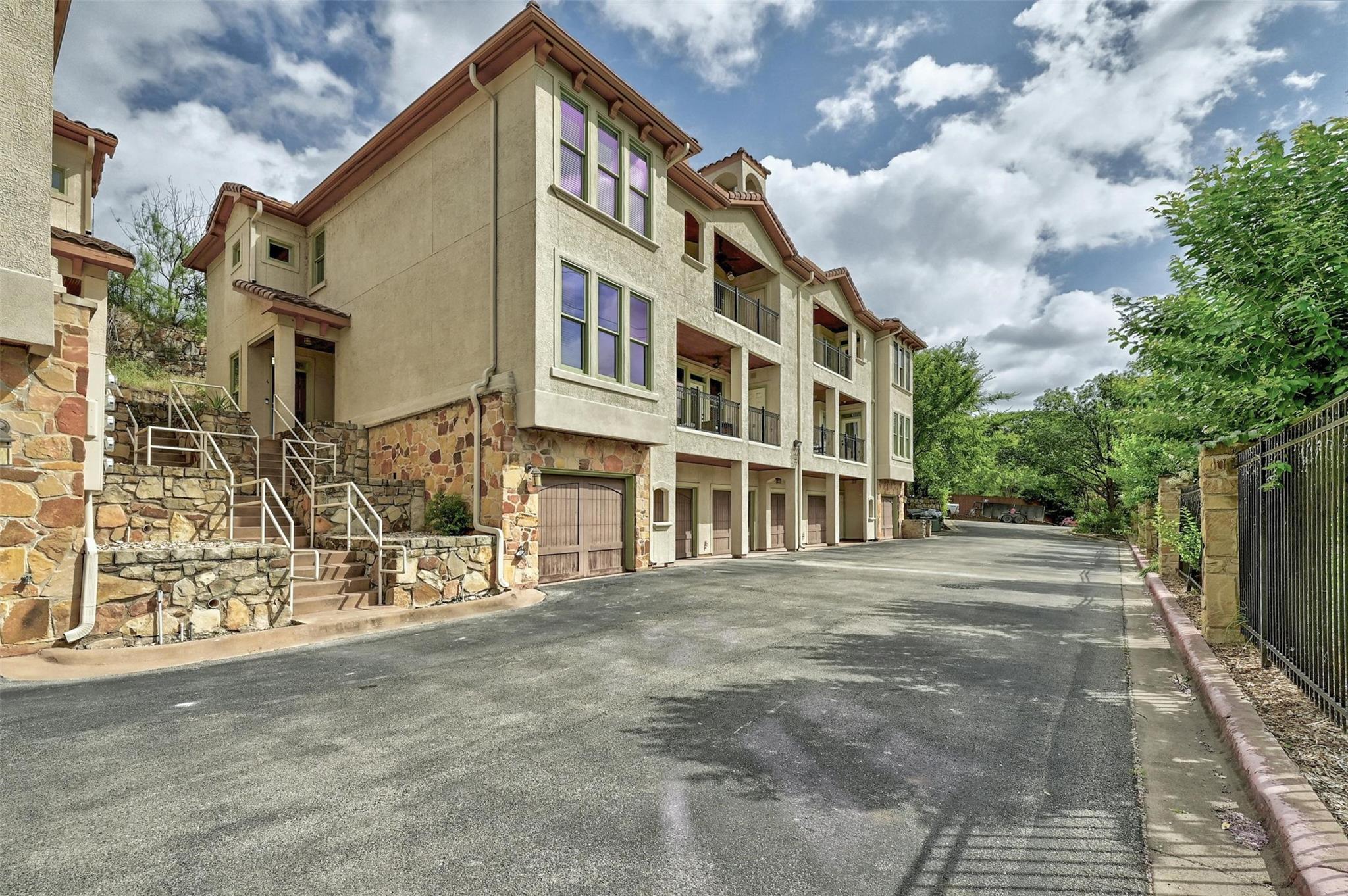 2226 Westlake Dr # 1-4, Austin, TX 78746