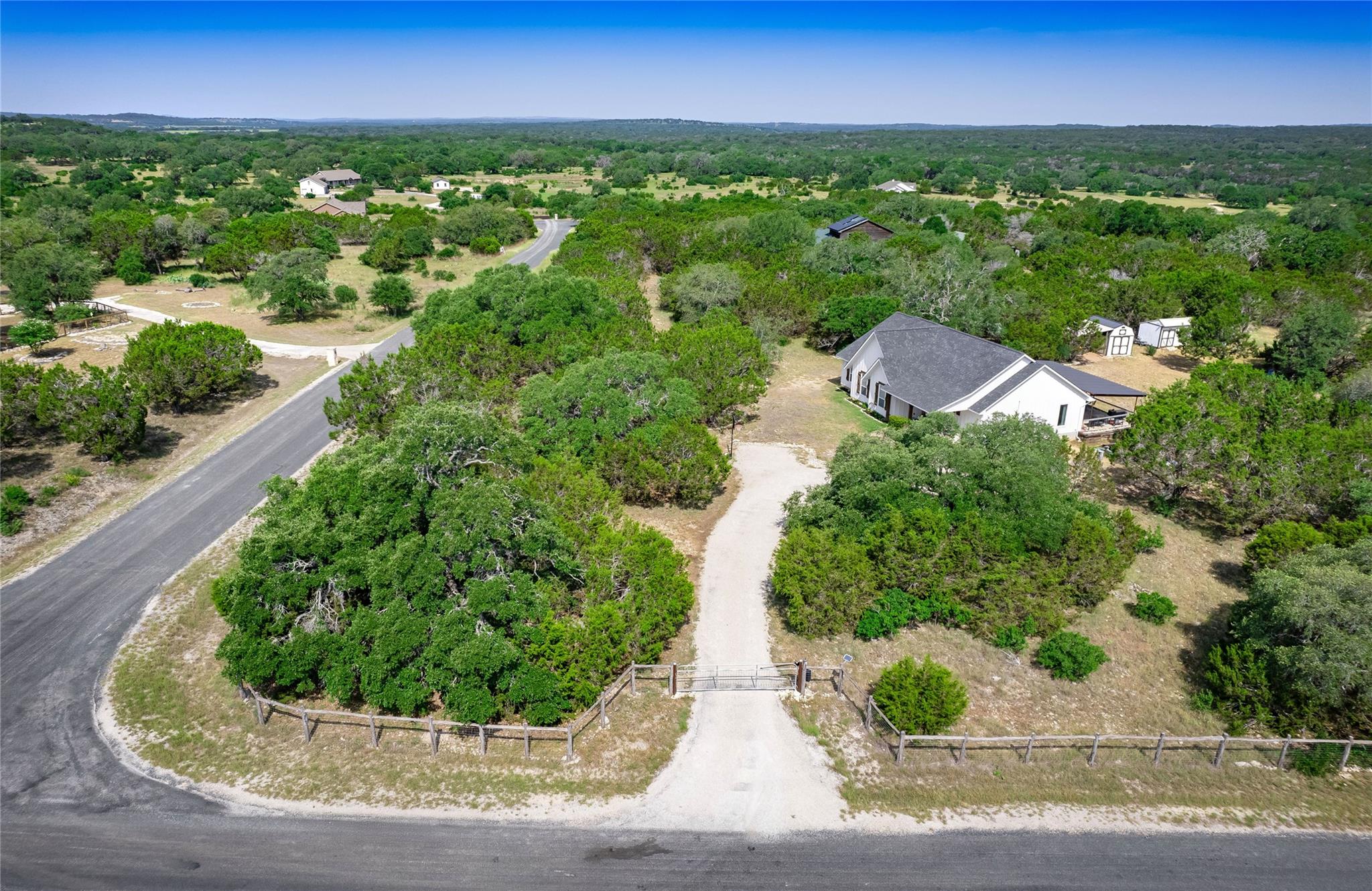 100 Lost Falls Cv, Wimberley, TX 78676