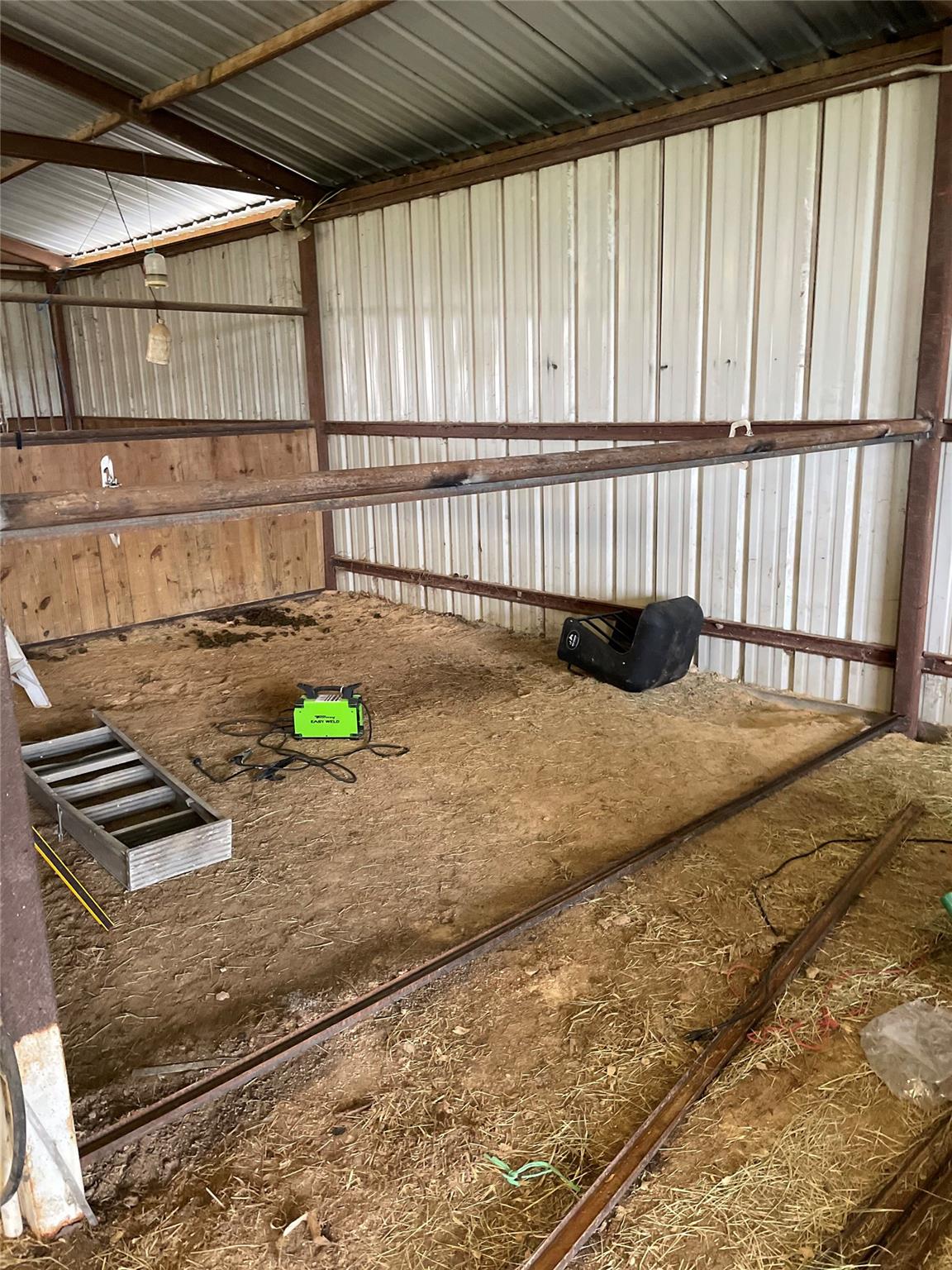 2481 County Road 224, Florence, TX 76527
