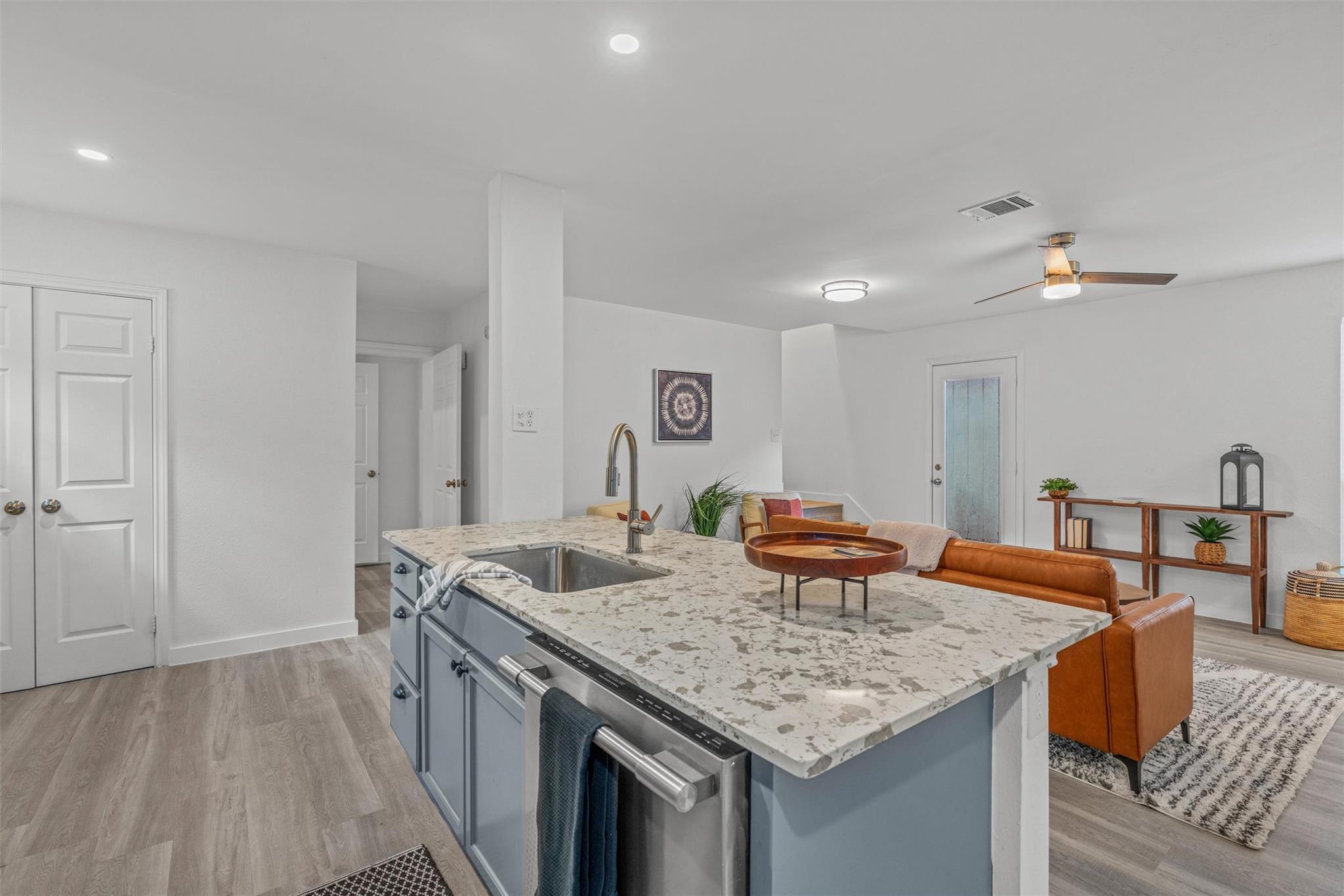 837 Mica Ln, Leander, TX 78641
