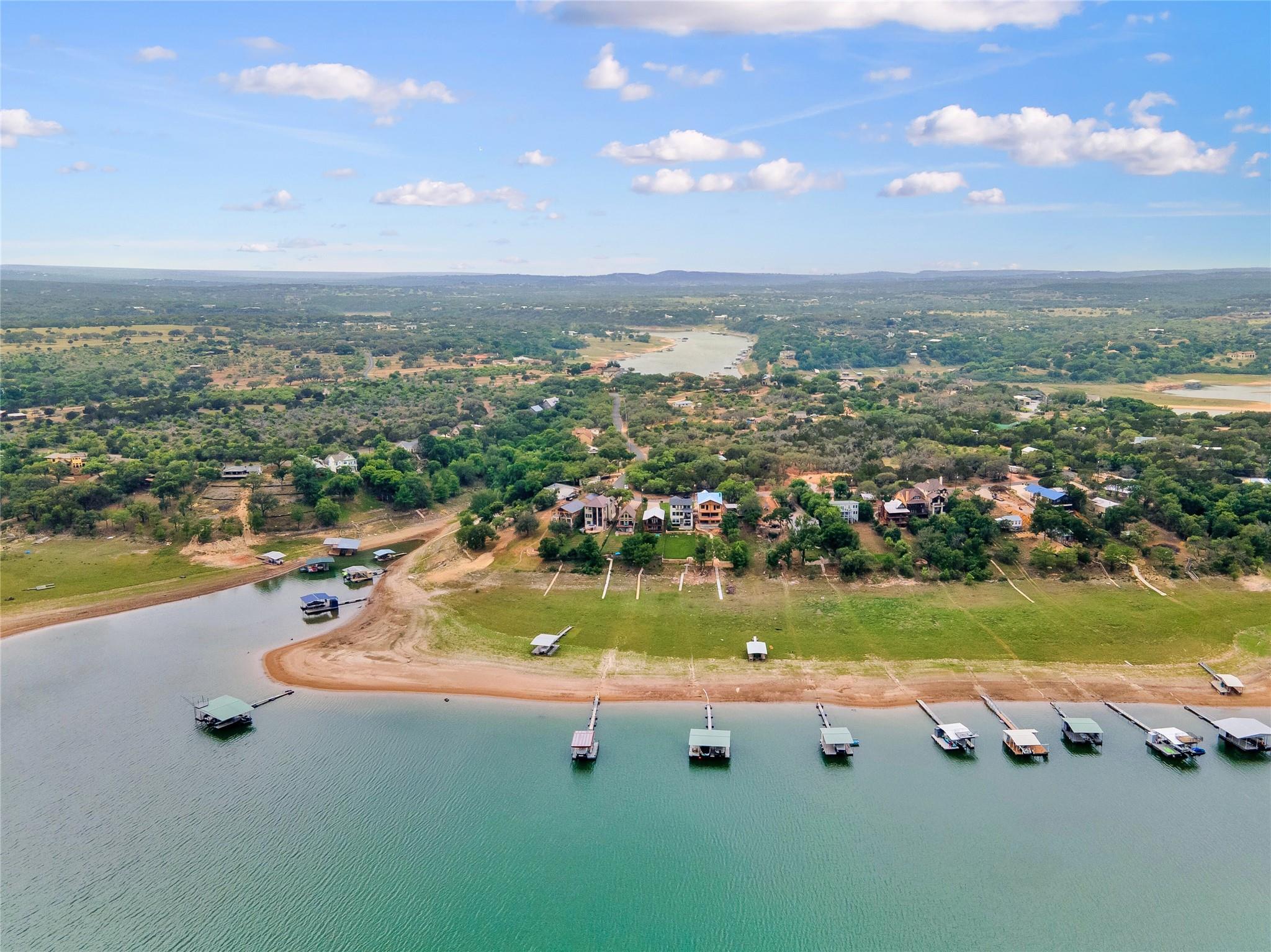 1215 Lake Shore Dr, Spicewood, TX 78669