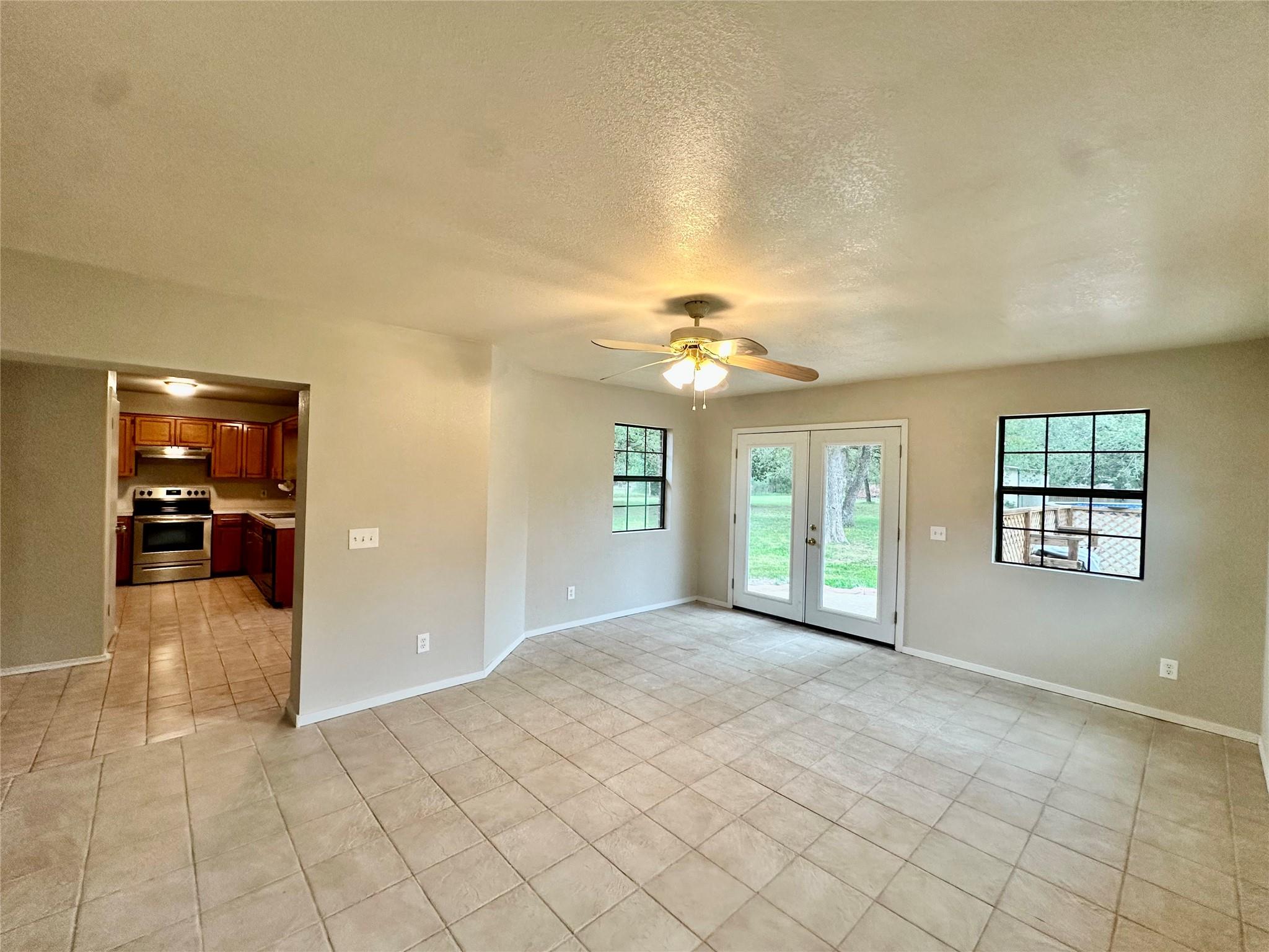 677 County Road 3081 Ctr, Lampasas, TX 76550