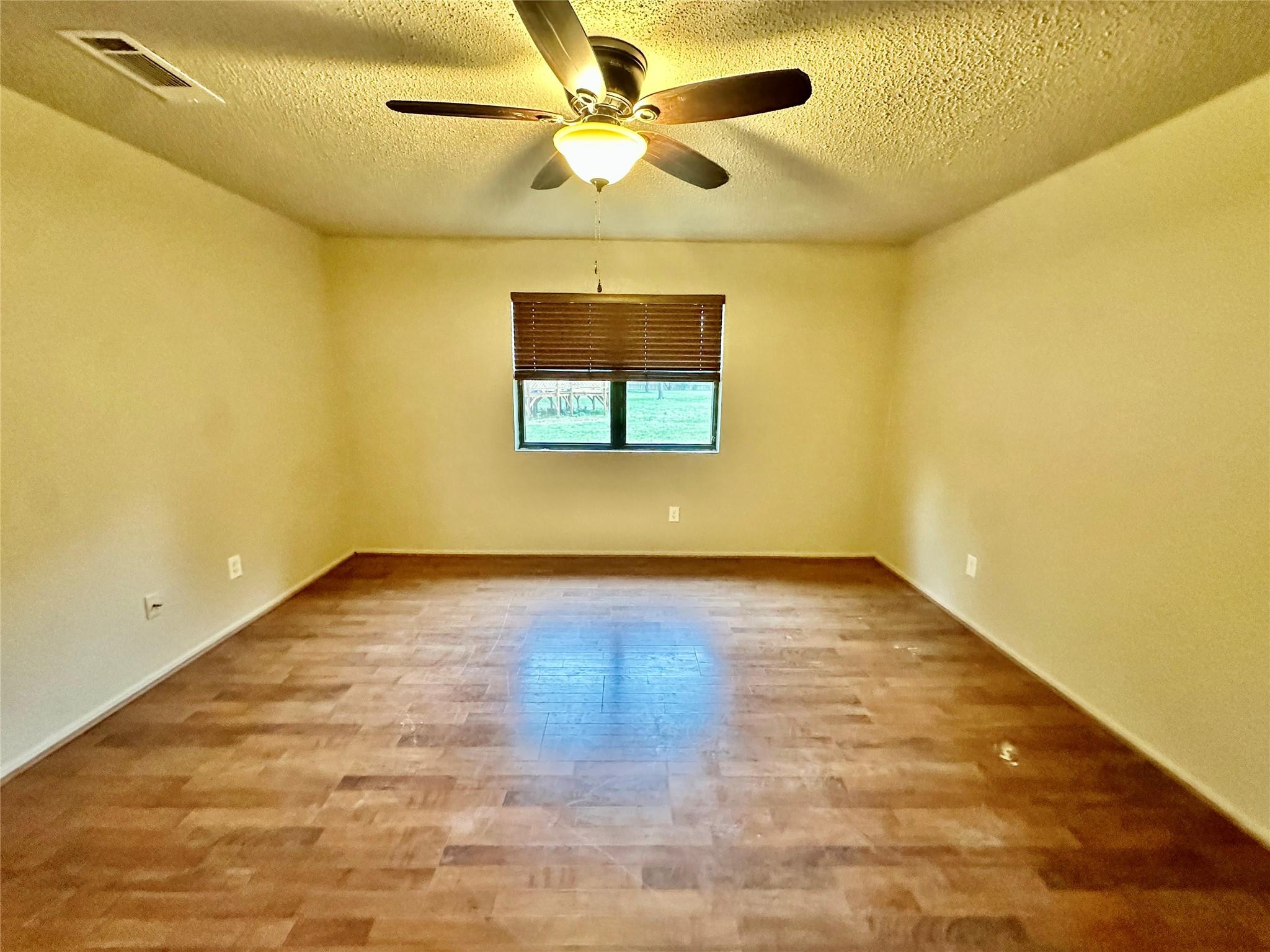 677 County Road 3081 Ctr, Lampasas, TX 76550