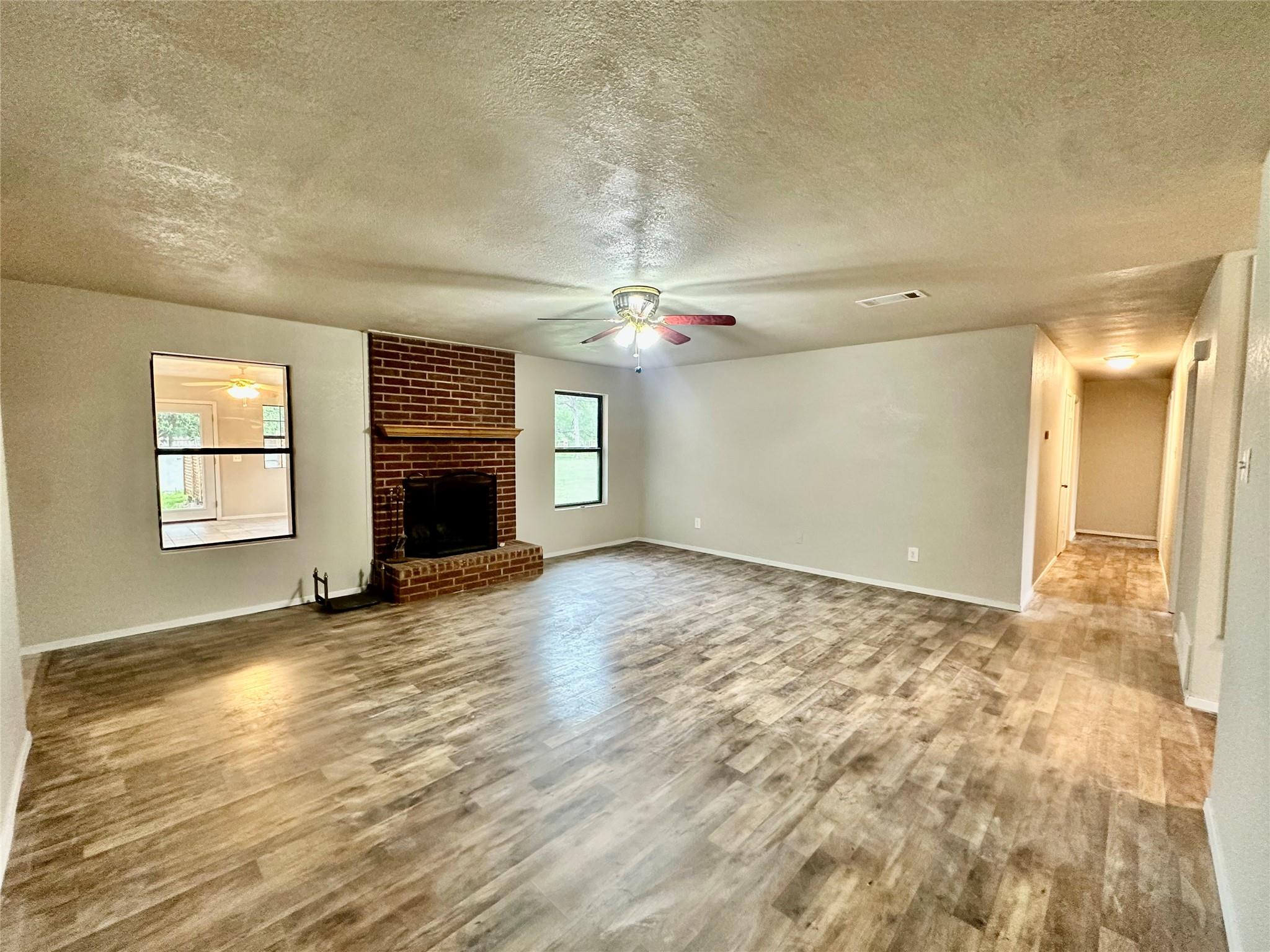677 County Road 3081 Ctr, Lampasas, TX 76550