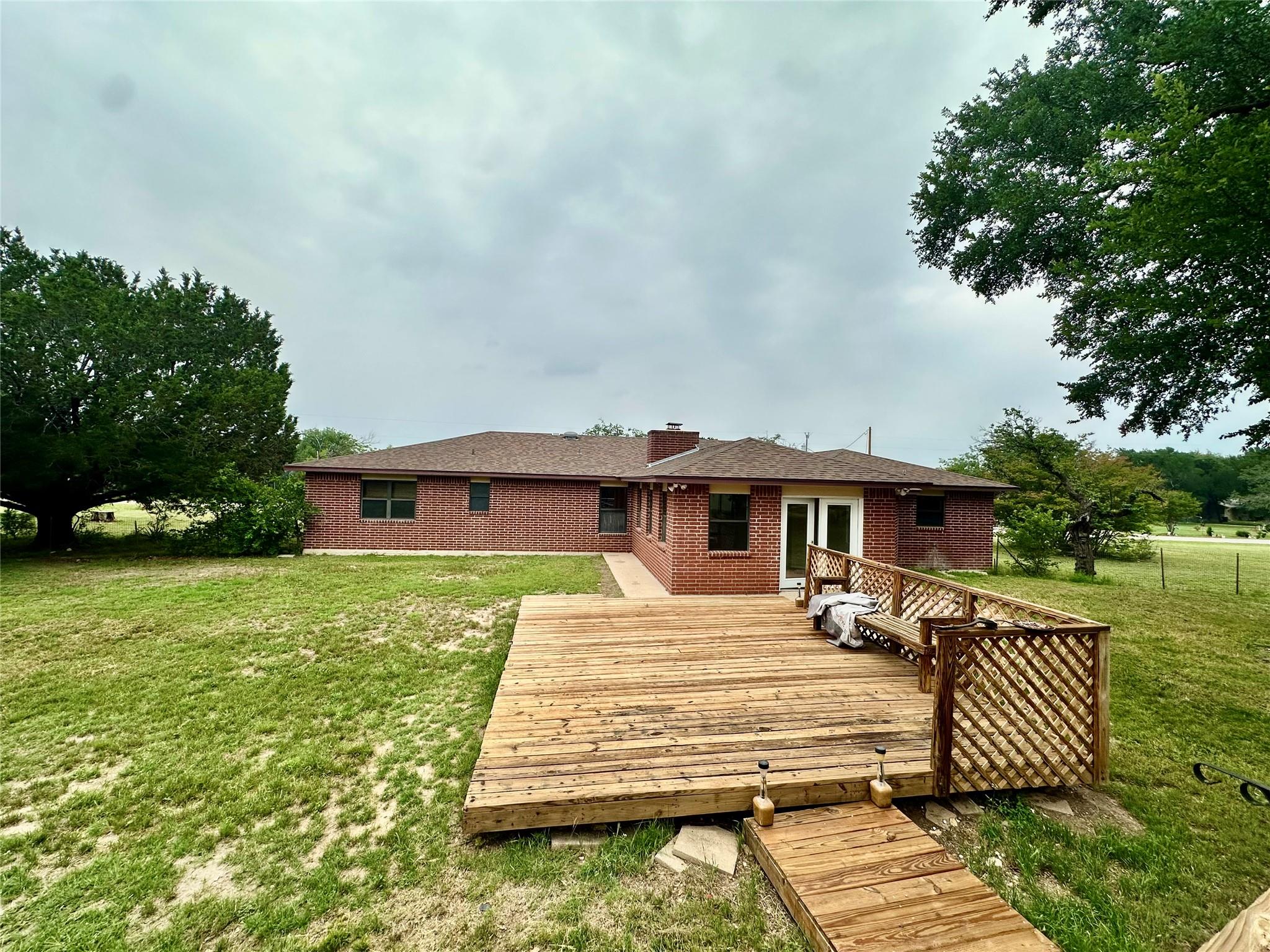 677 County Road 3081 Ctr, Lampasas, TX 76550