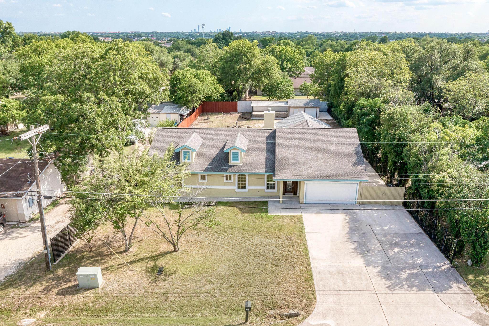 903 N Neans Dr, Austin, TX 78758