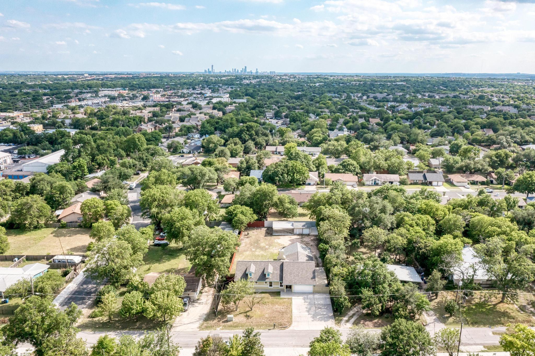 903 N Neans Dr, Austin, TX 78758