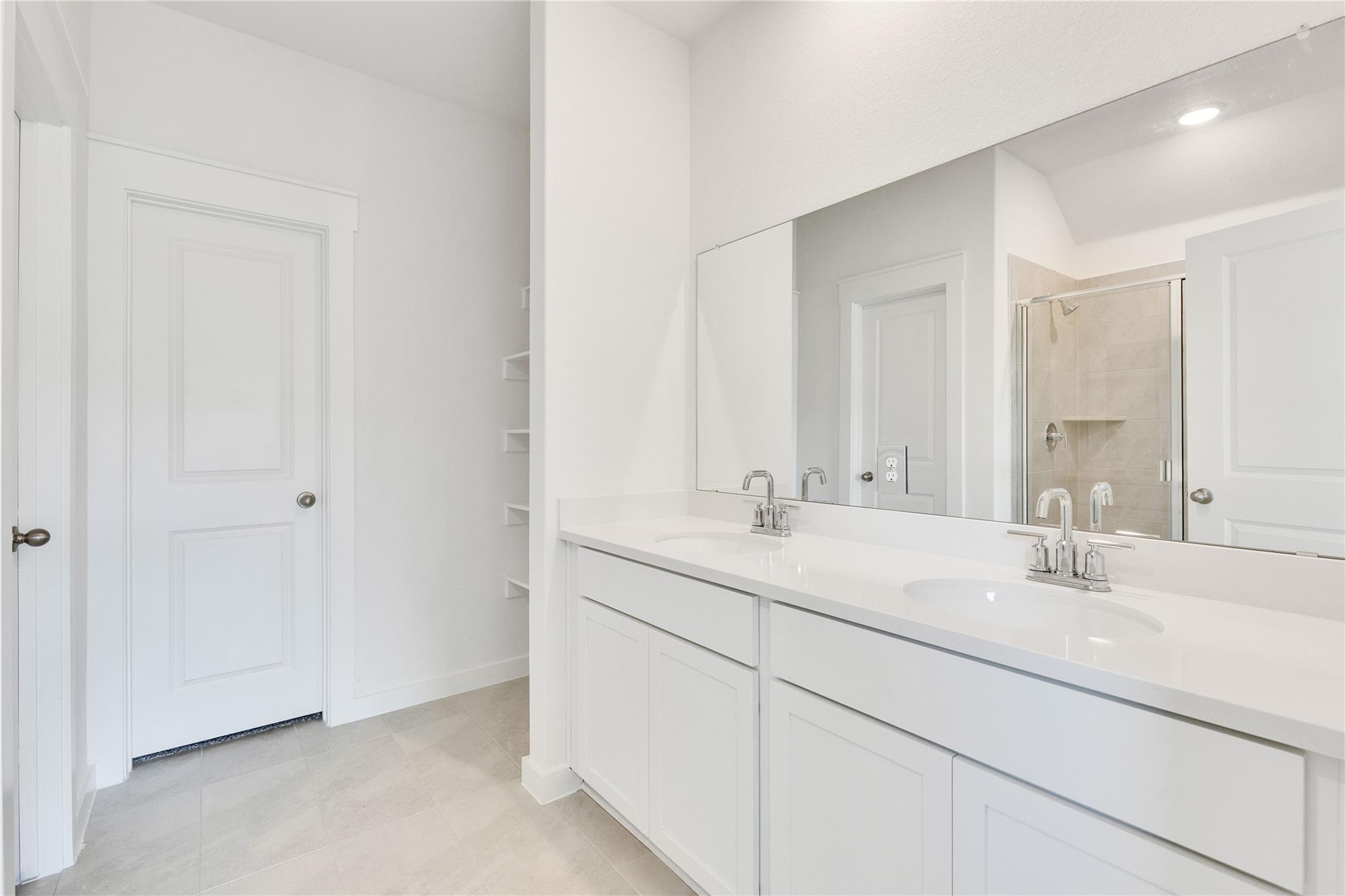 105 Old Silver Dr, Jarrell, TX 76537