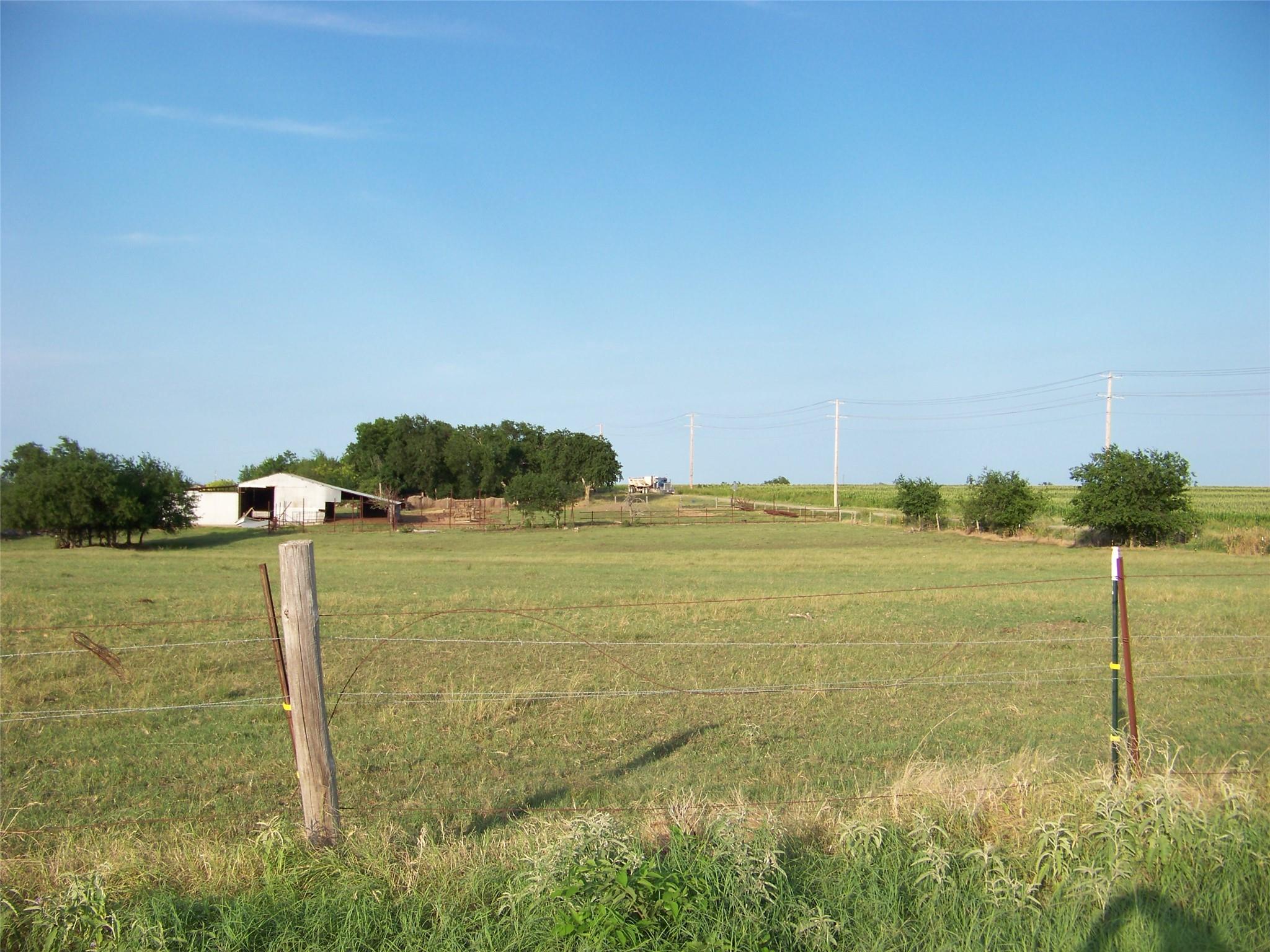 151 County Road 398 Rd, Taylor, TX 76574