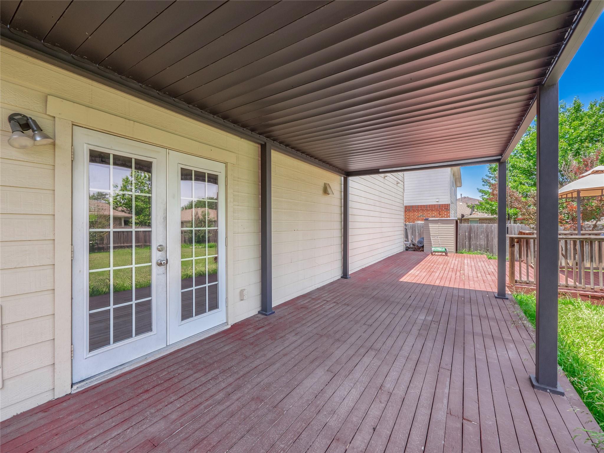 1010 Barclay Dr, Leander, TX 78641