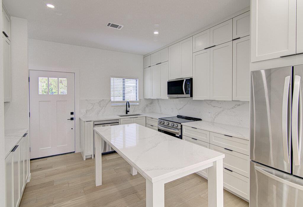 2530 Steck Ave, Austin, TX 78757