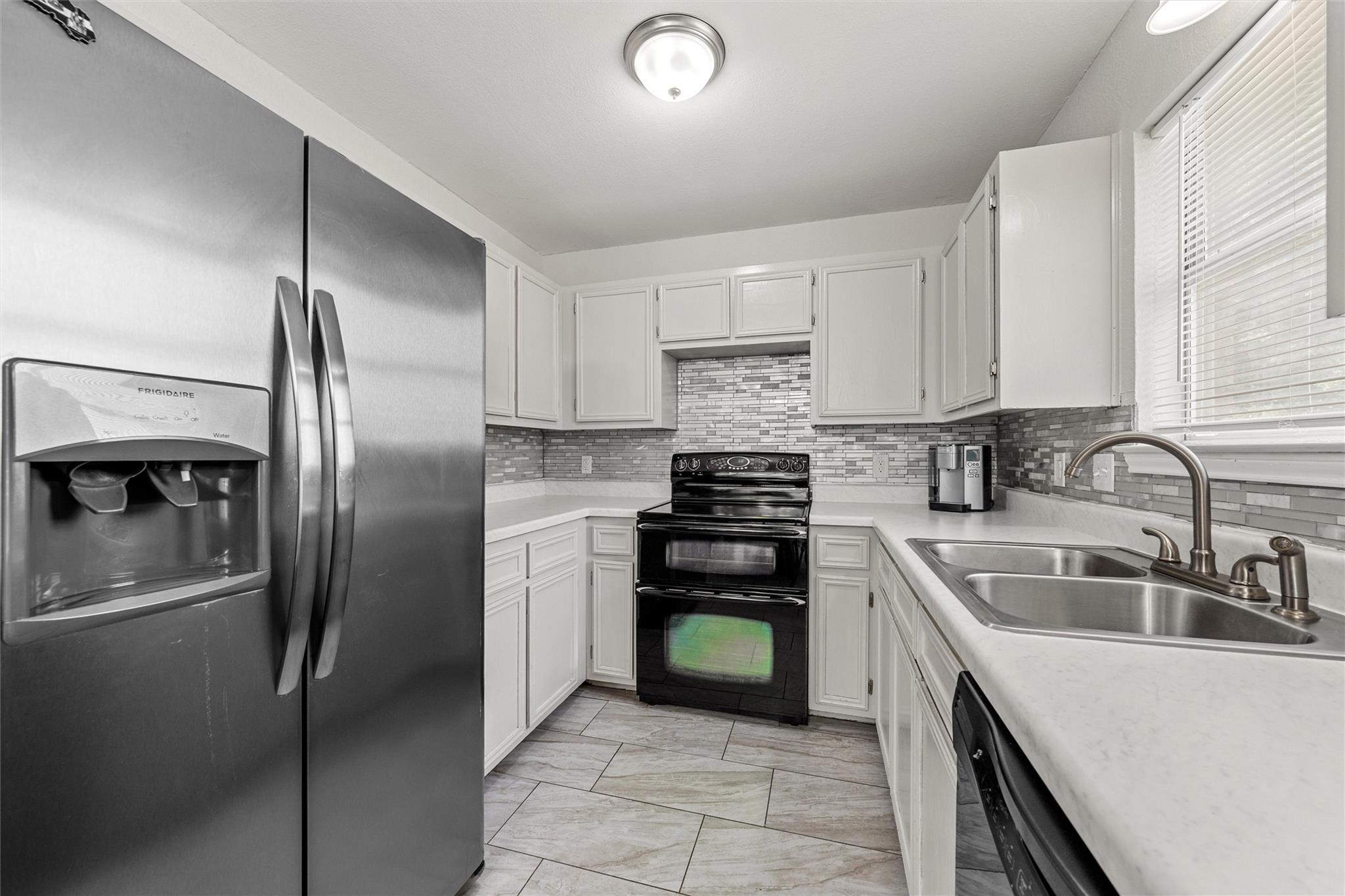 306 Southbrook Dr, Killeen, TX 76542