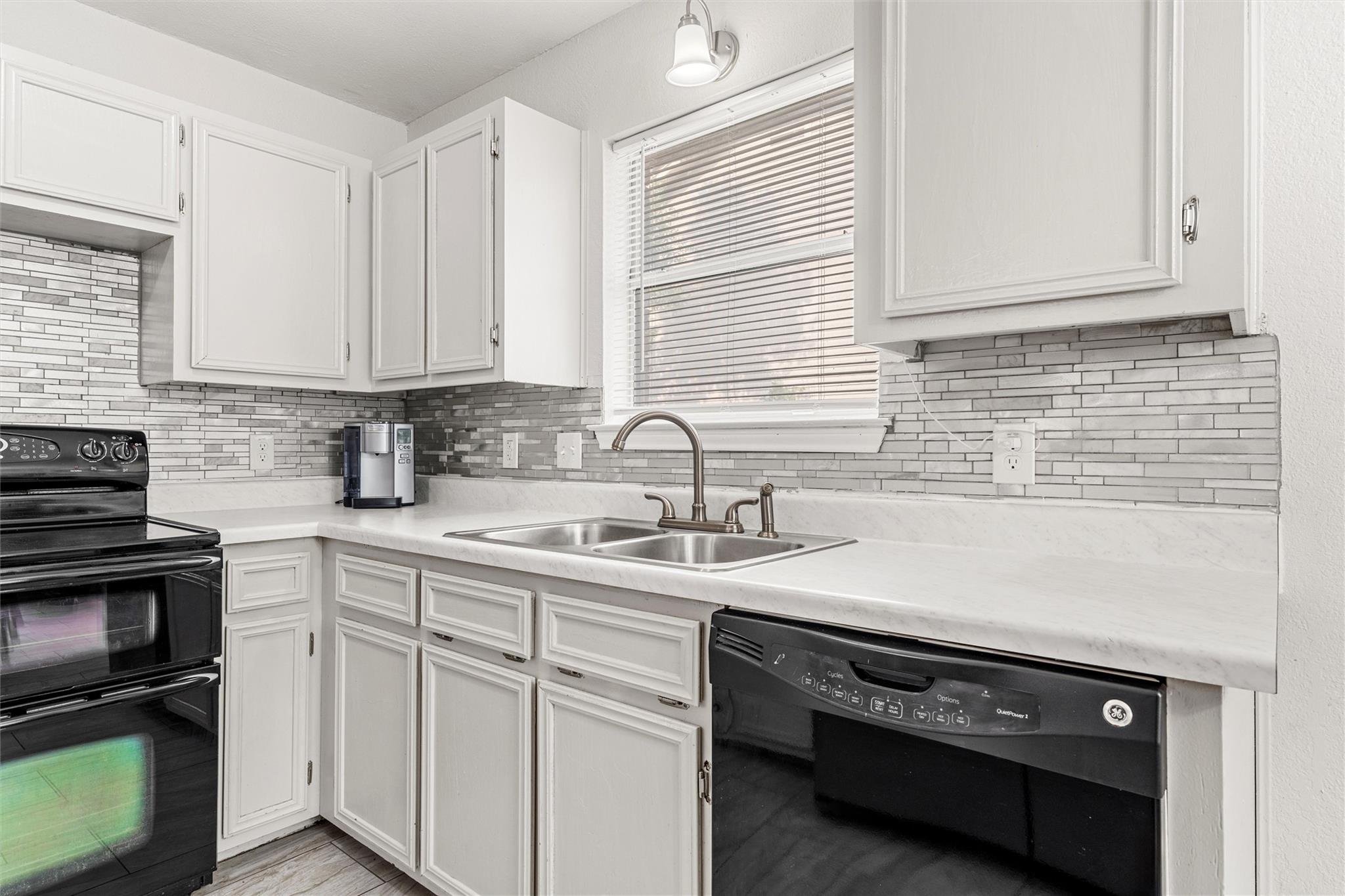 306 Southbrook Dr, Killeen, TX 76542