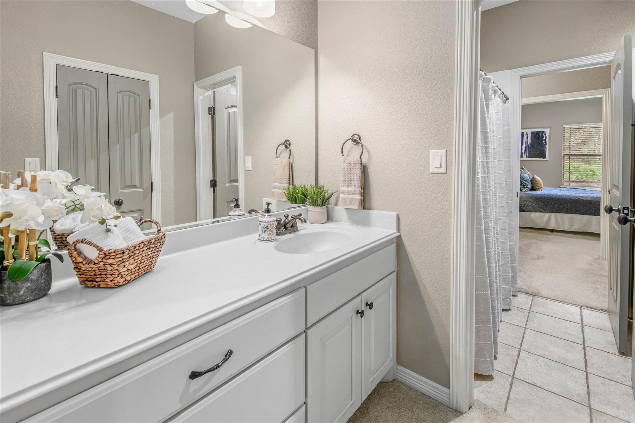 2707 Colony Creek Dr, Bryan, TX 77808