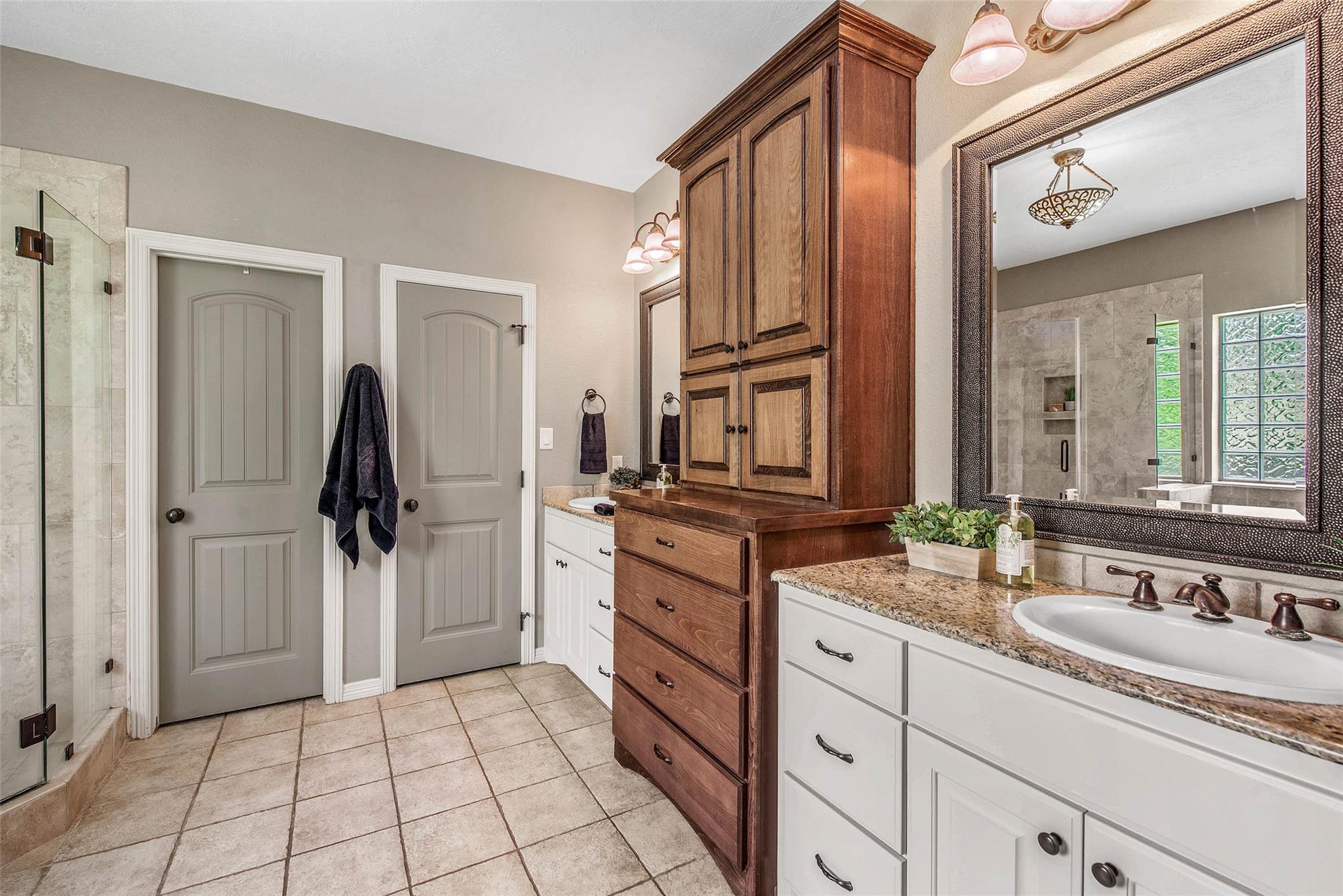 2707 Colony Creek Dr, Bryan, TX 77808