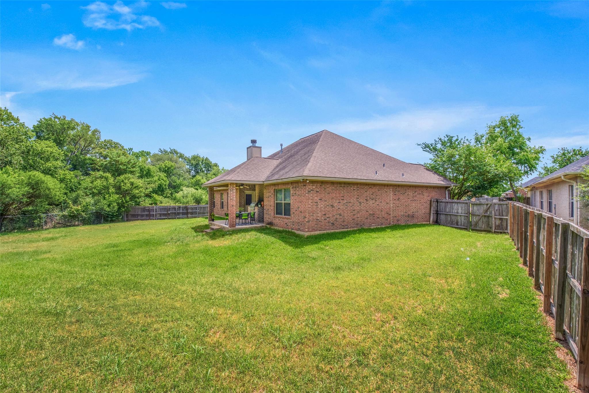 2707 Colony Creek Dr, Bryan, TX 77808