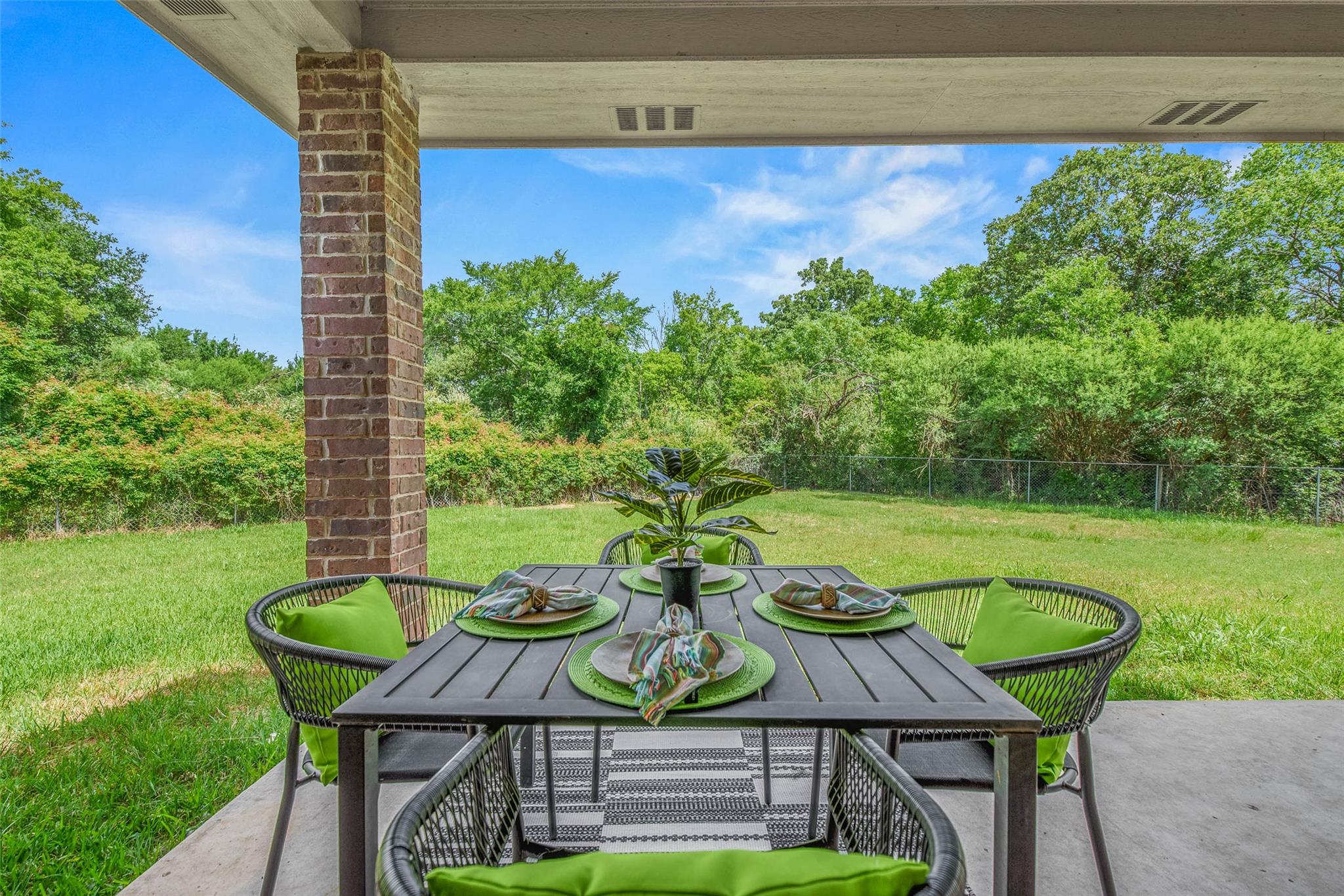 2707 Colony Creek Dr, Bryan, TX 77808