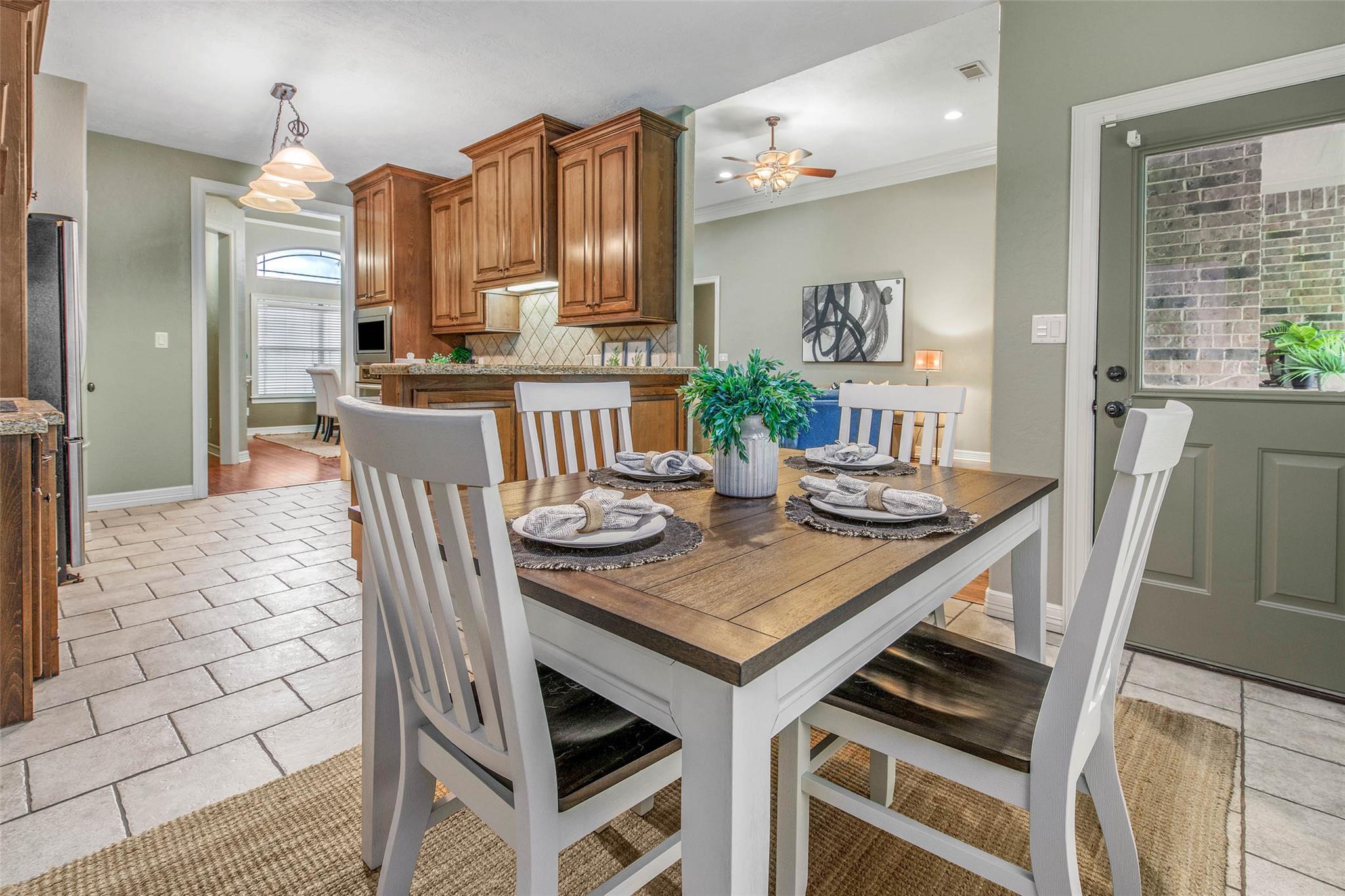 2707 Colony Creek Dr, Bryan, TX 77808