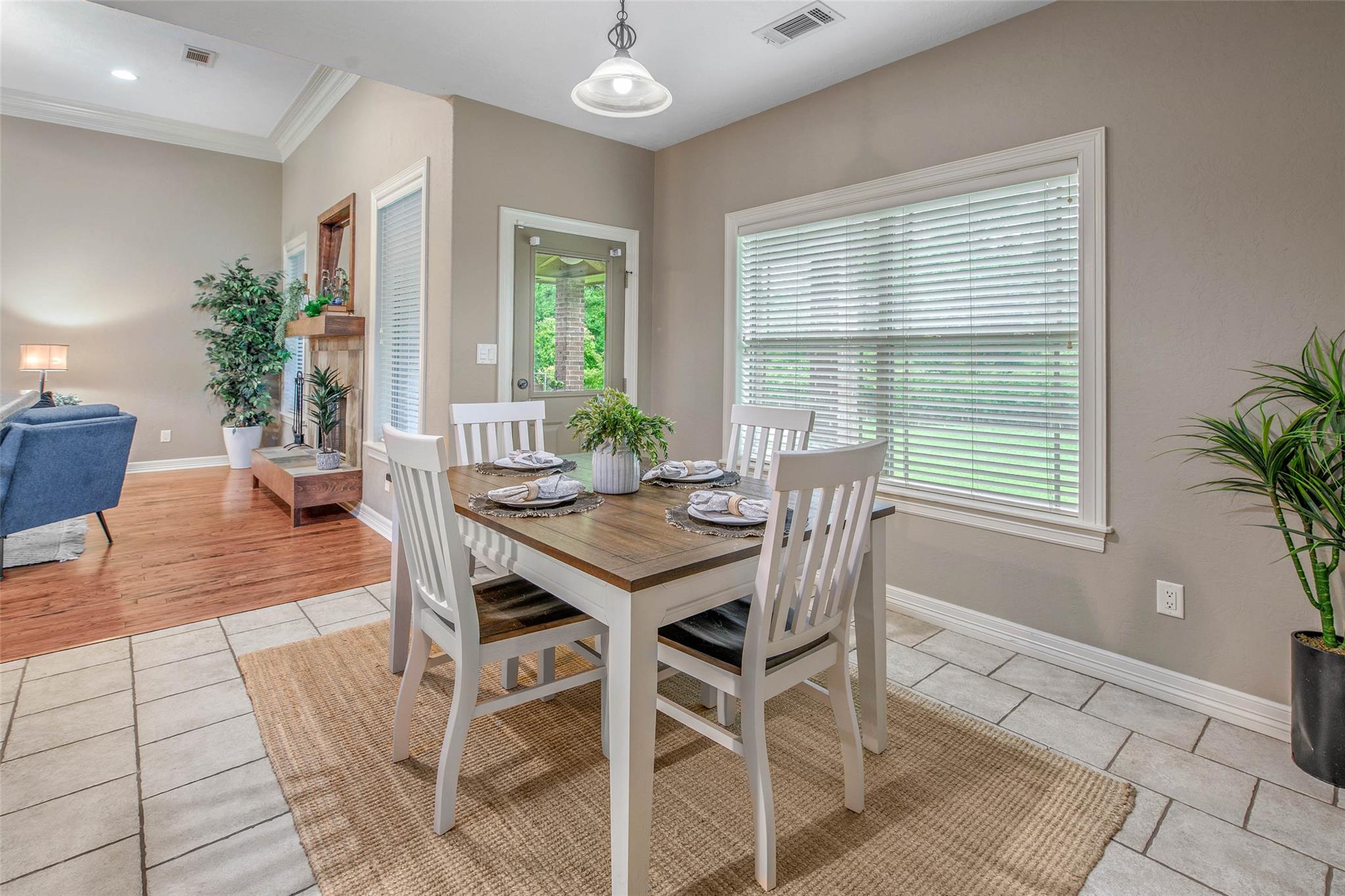 2707 Colony Creek Dr, Bryan, TX 77808