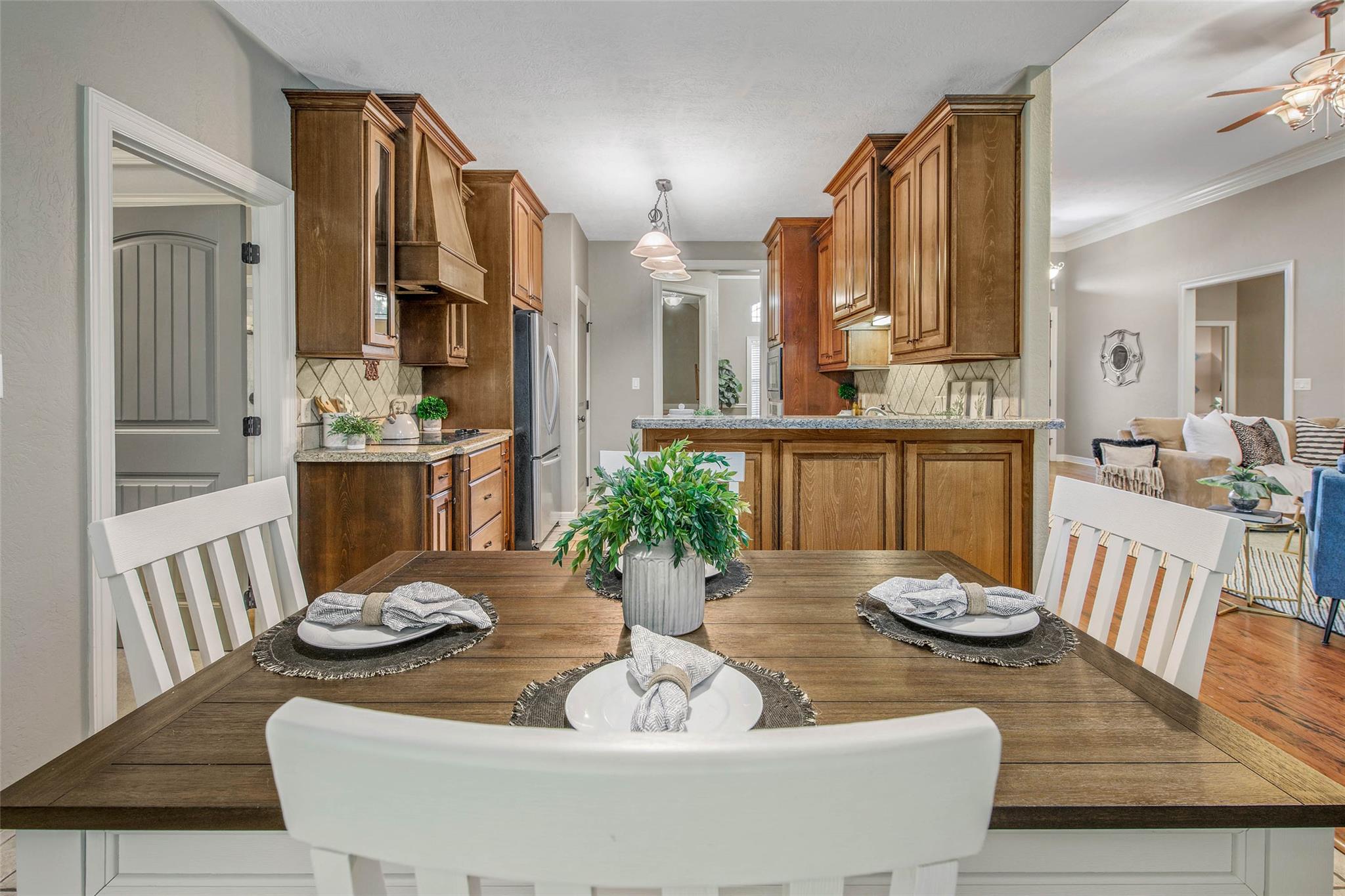 2707 Colony Creek Dr, Bryan, TX 77808