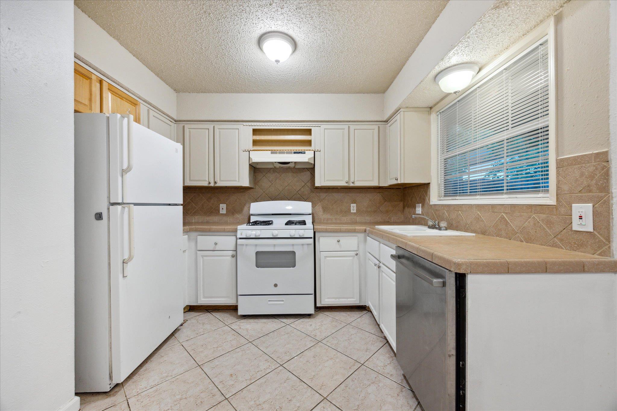 5108 Lambs Ln, Austin, TX 78744