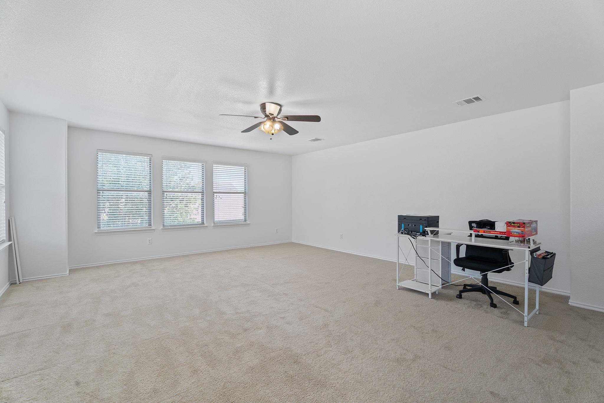 1109 Hyde Park Dr, Round Rock, TX 78665