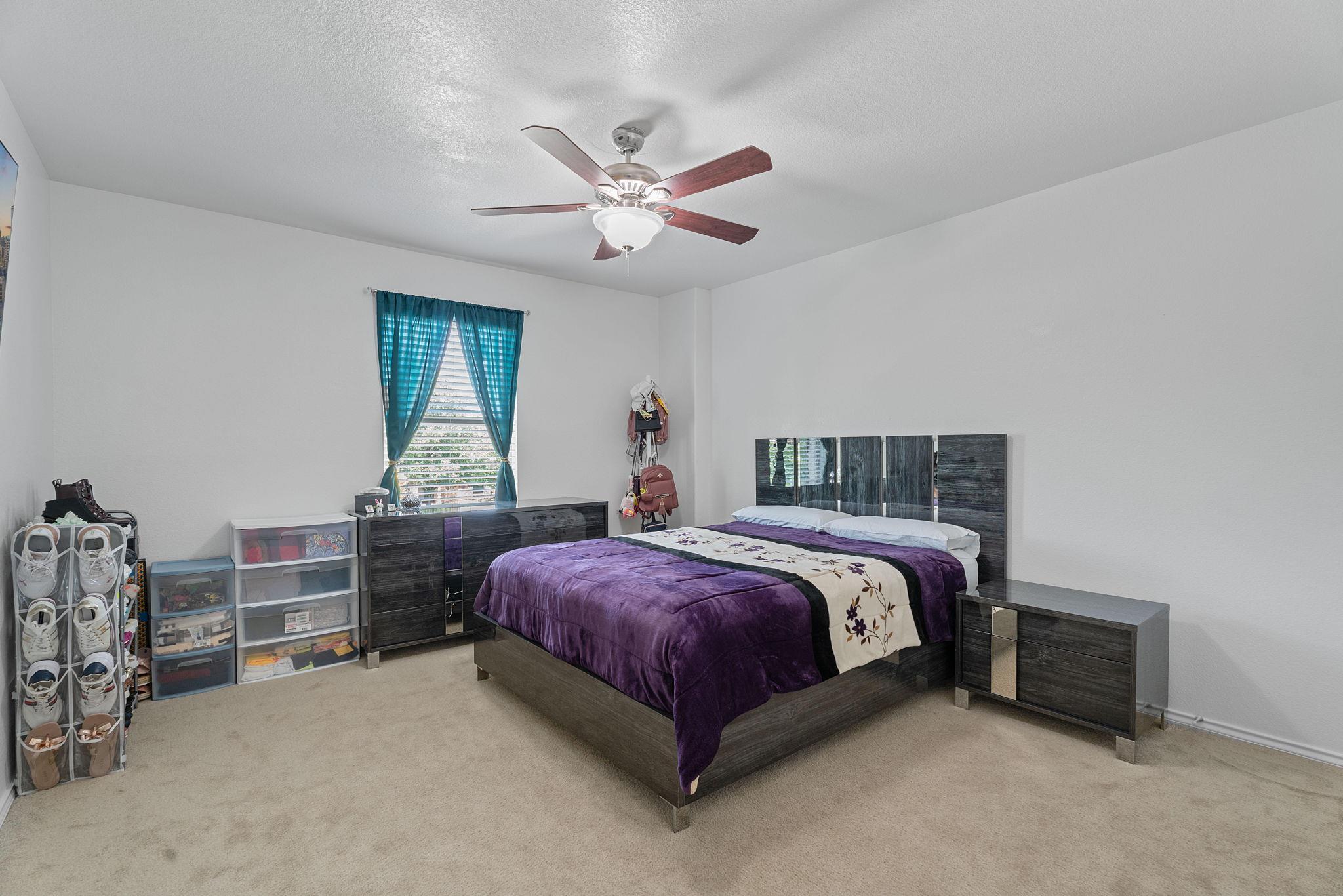 1109 Hyde Park Dr, Round Rock, TX 78665