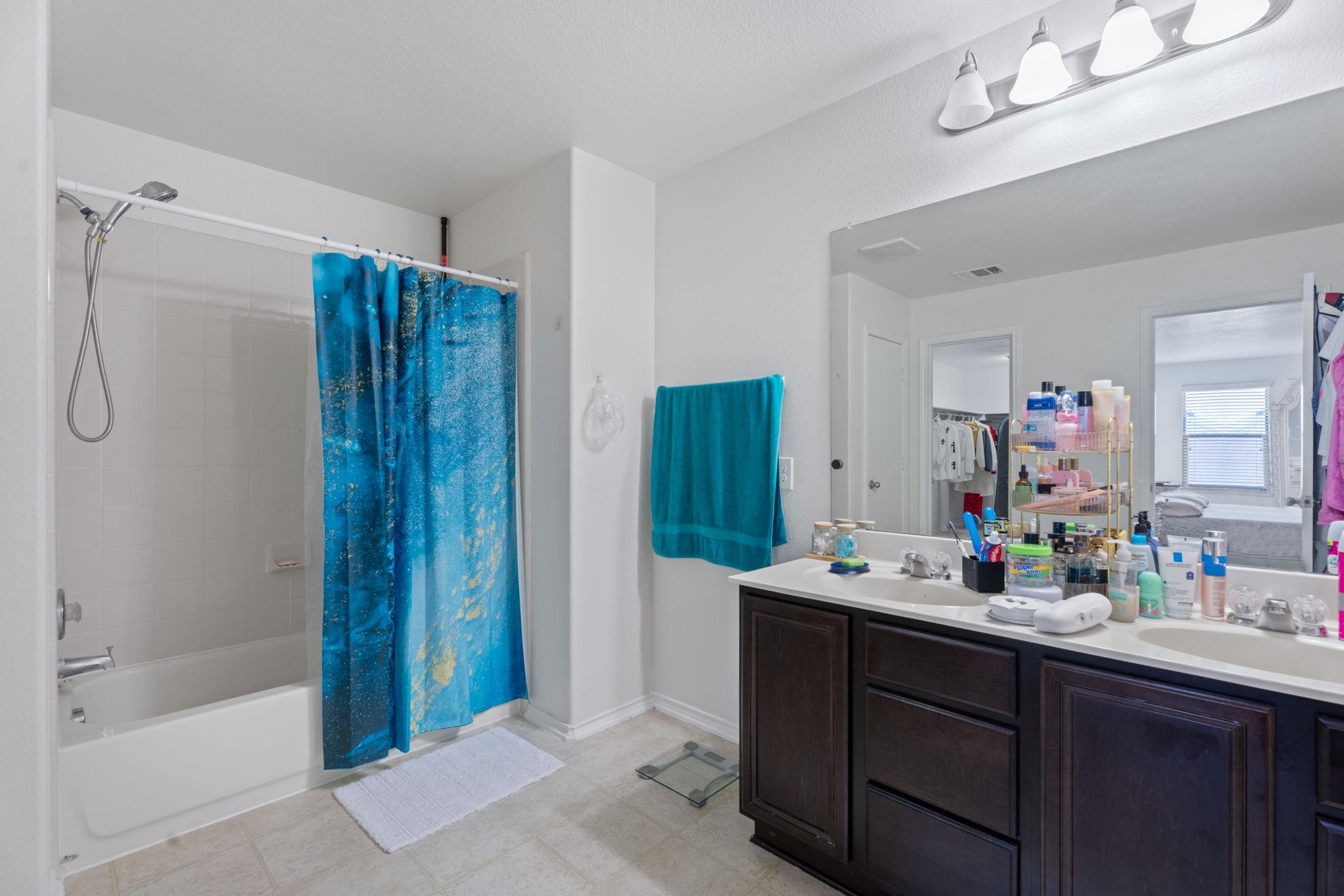 1109 Hyde Park Dr, Round Rock, TX 78665