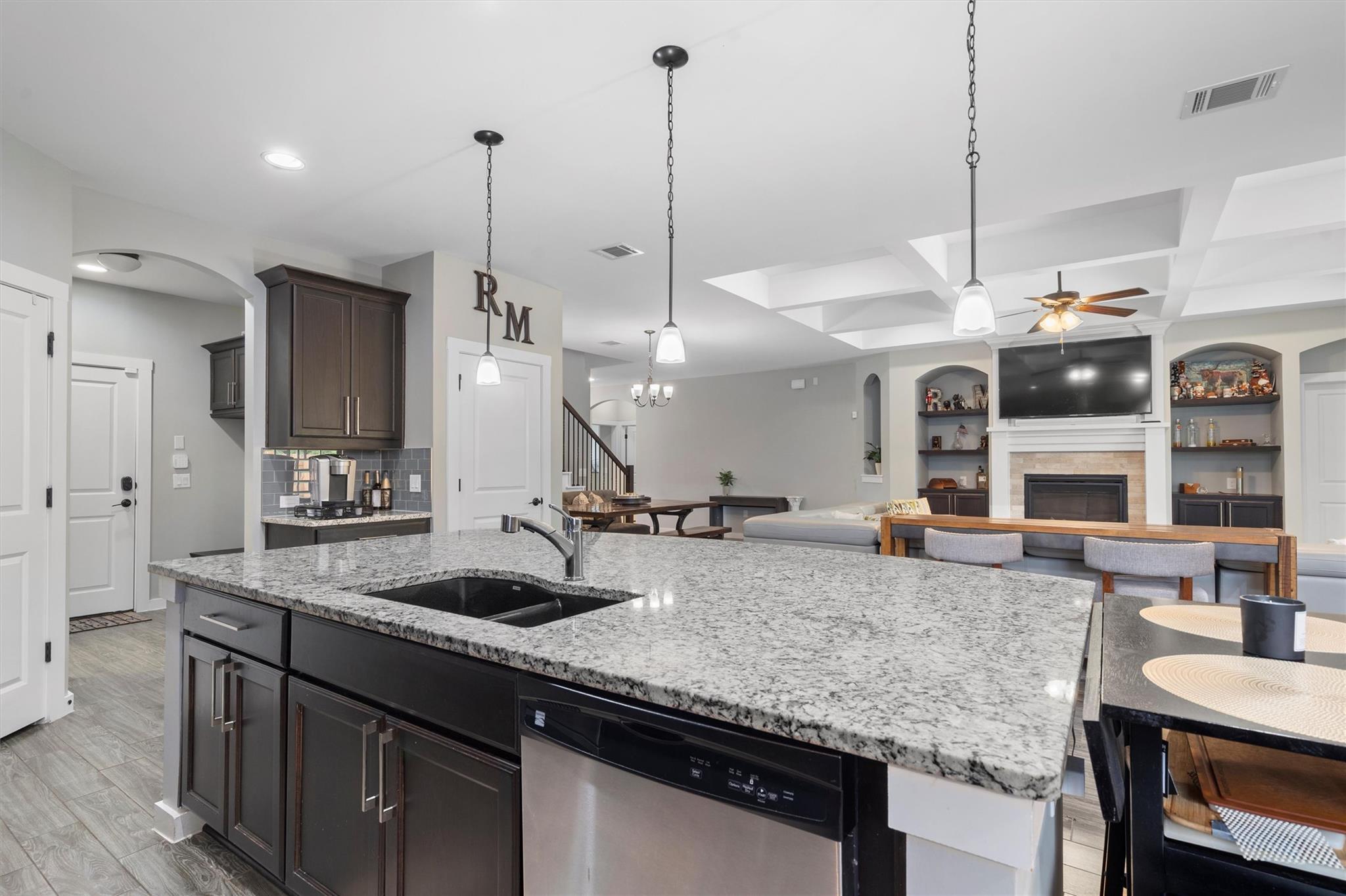 7813 Barbary Ct, Austin, TX 78744