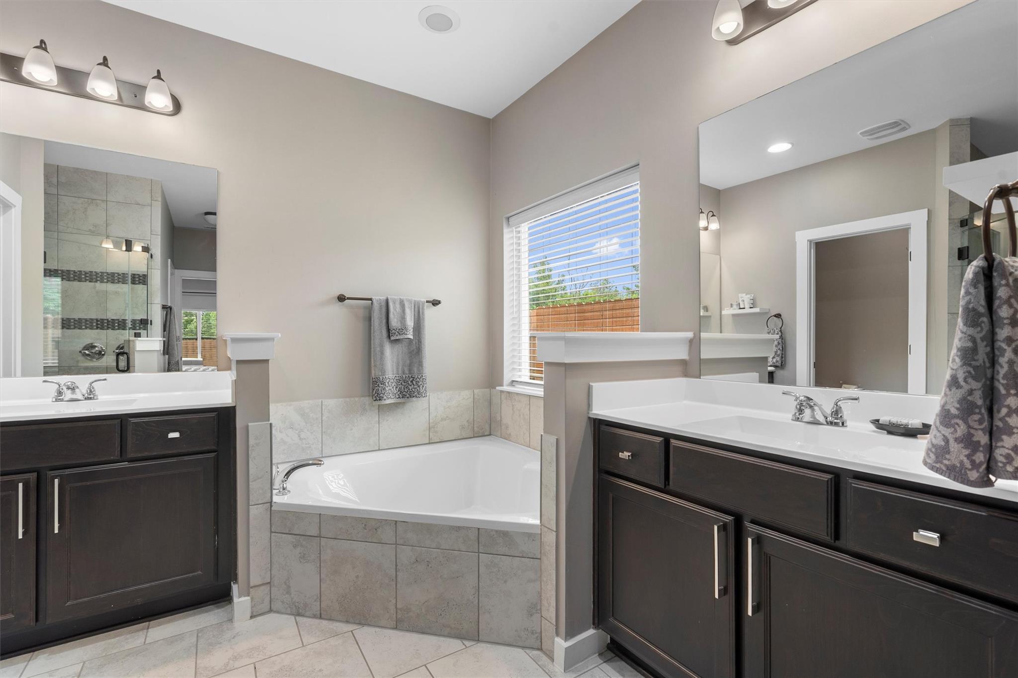 7813 Barbary Ct, Austin, TX 78744