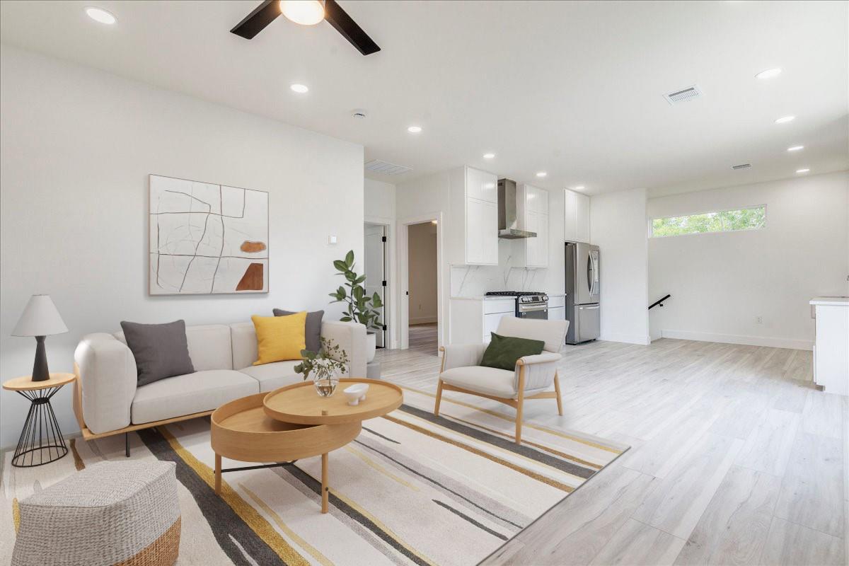 1215 Howard St, Taylor, TX 76574