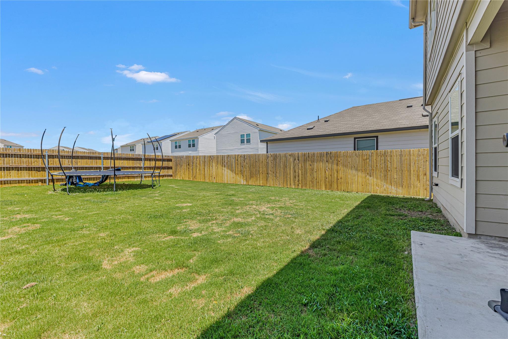 312 Bronco Billy Dr, Jarrell, TX 76537