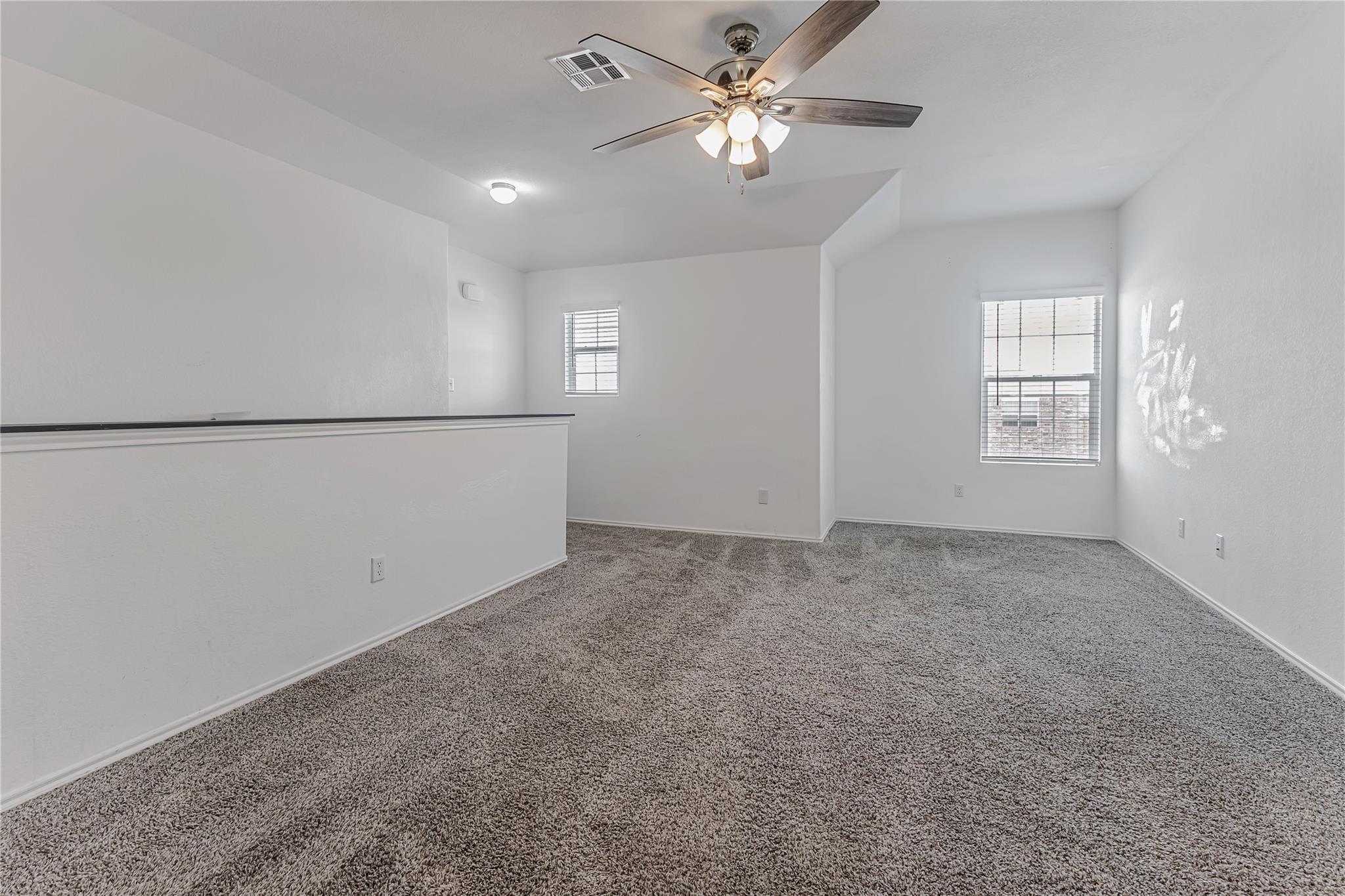 312 Bronco Billy Dr, Jarrell, TX 76537