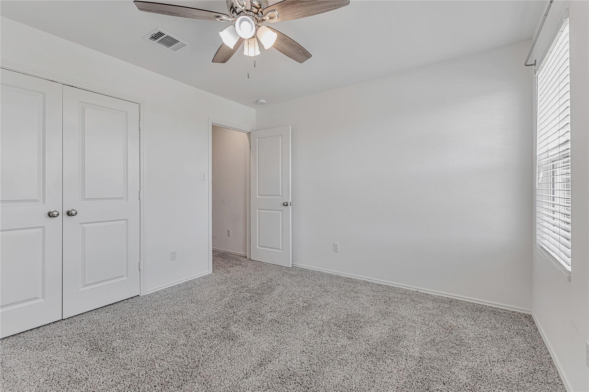312 Bronco Billy Dr, Jarrell, TX 76537