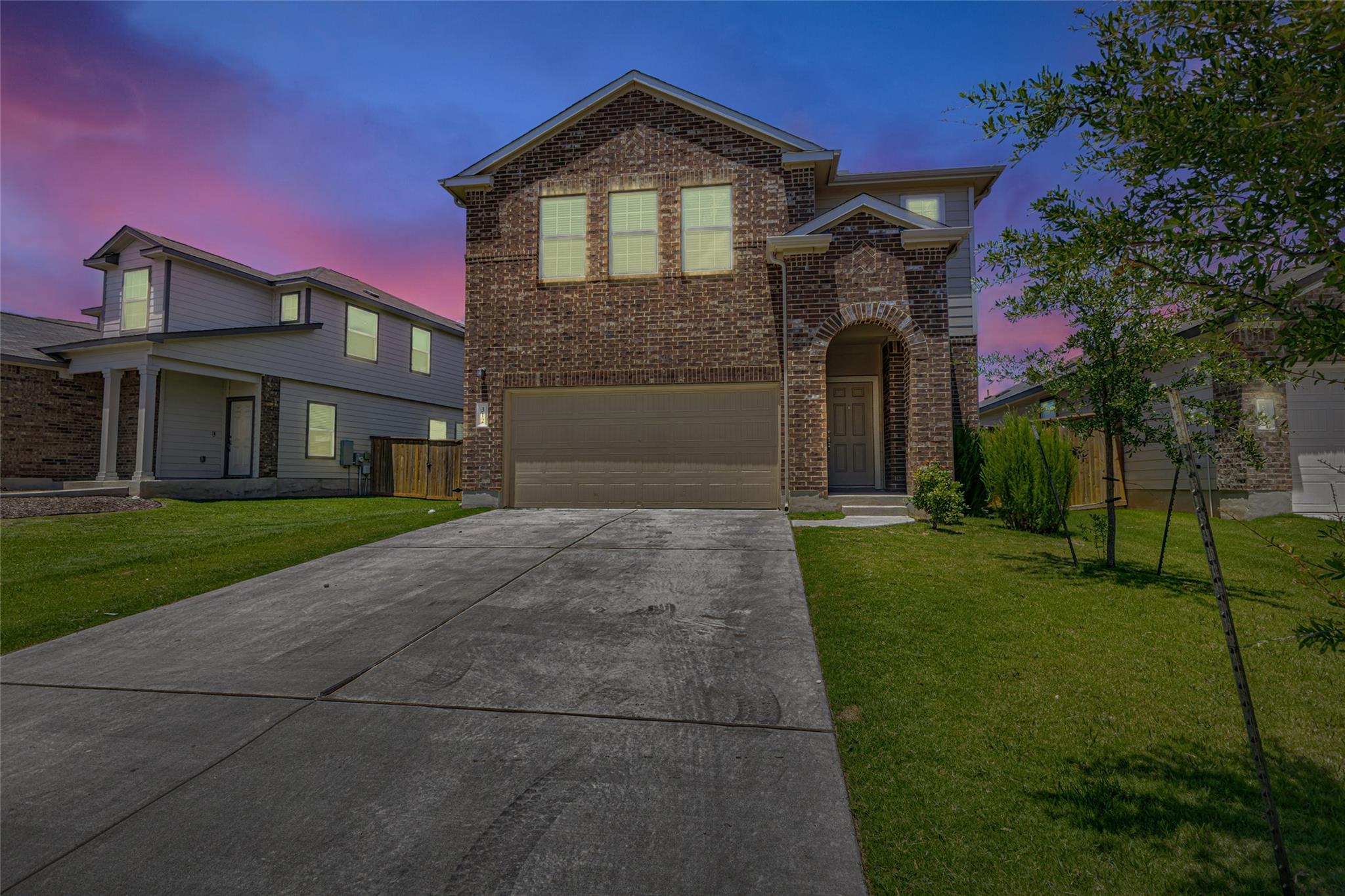 312 Bronco Billy Dr, Jarrell, TX 76537