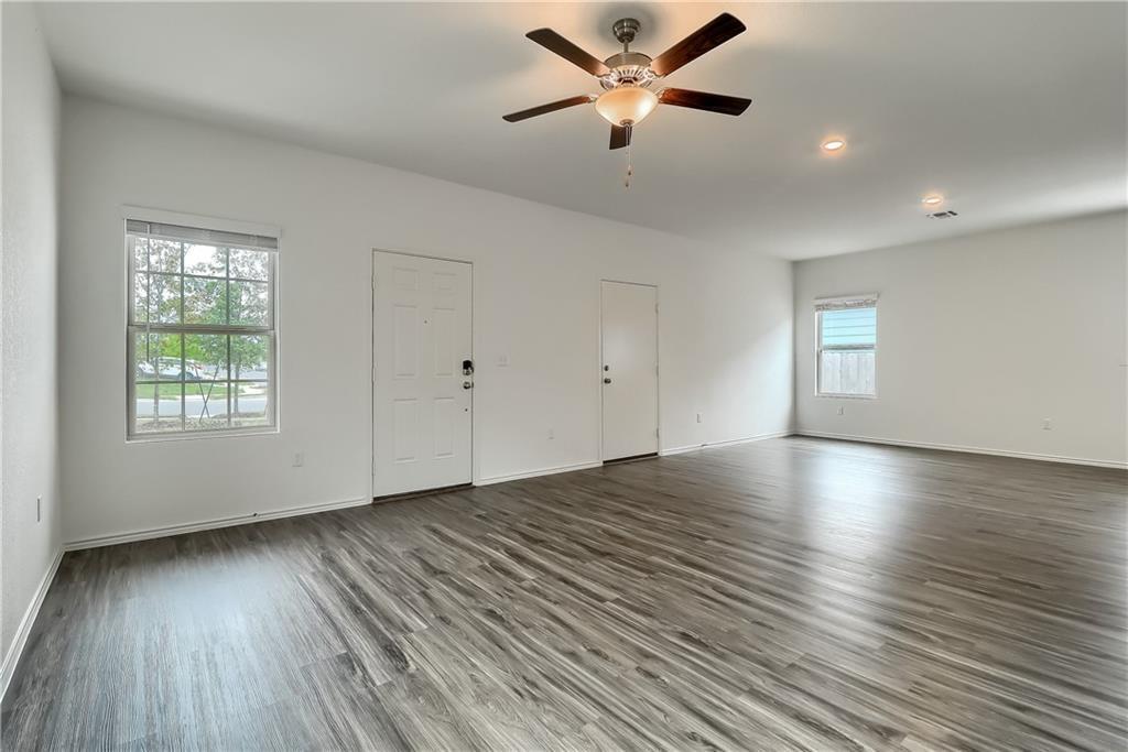 7213 Tonka Ln, Austin, TX 78744