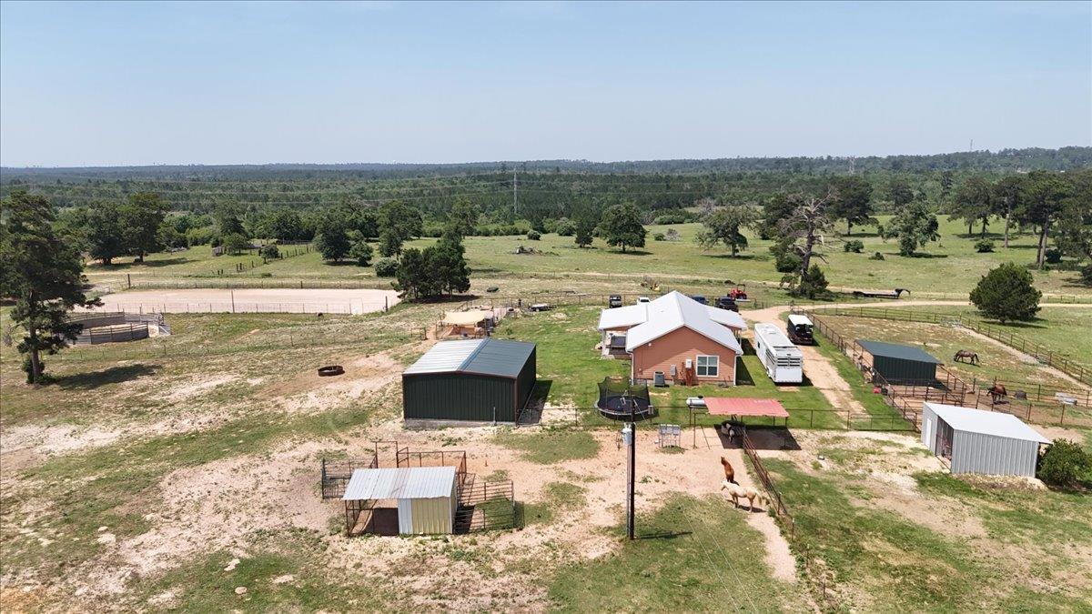 935 Highway 21 E, Paige, TX 78602