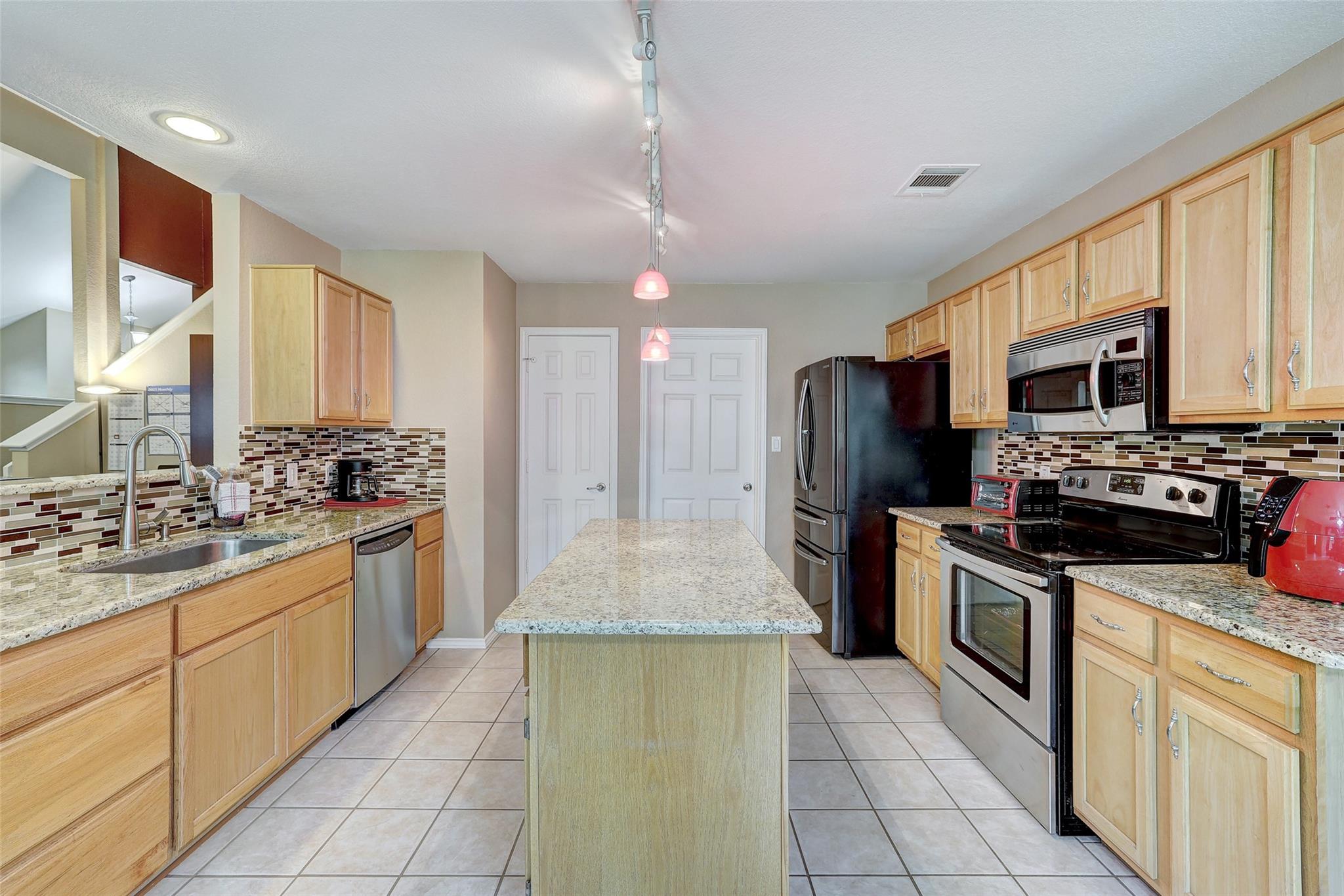 1060 Leeds Castle Walk, Georgetown, TX 78626