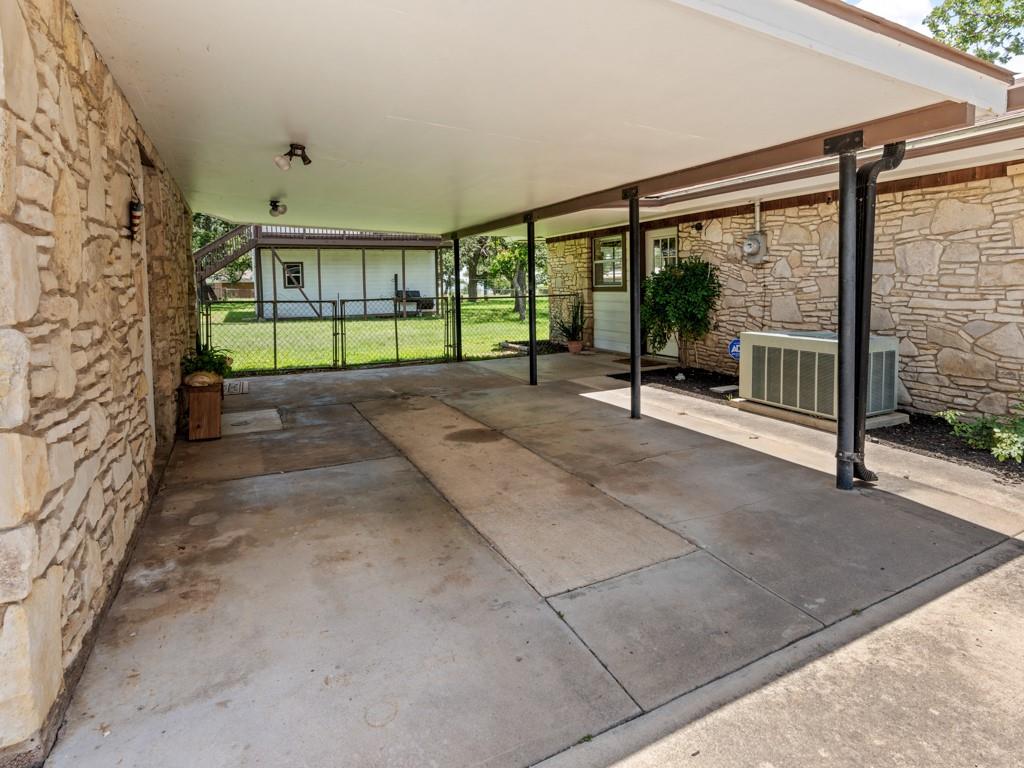 501 Willow St, Buchanan Dam, TX 78609