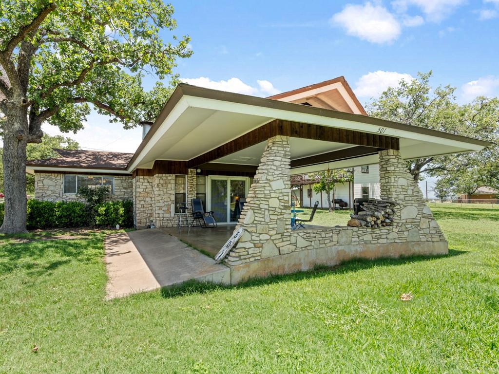 501 Willow St, Buchanan Dam, TX 78609